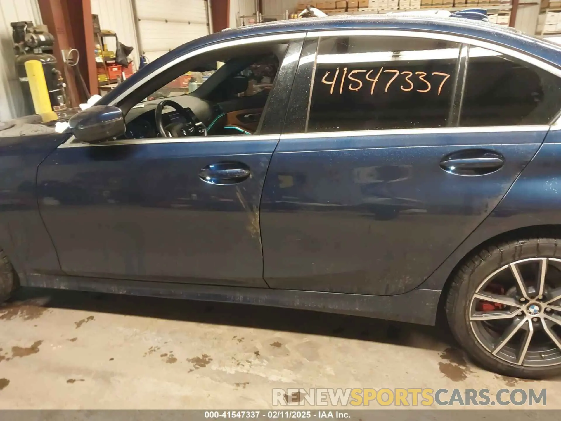 14 fotografías del automóvil dañado WBA5R7C01LFH45079 BMW 330I 2020