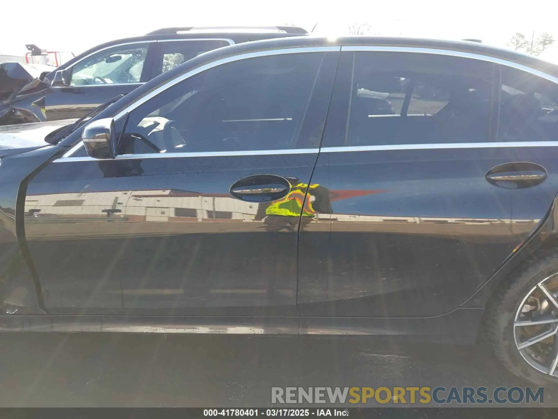 14 fotografías del automóvil dañado WBA5R7C06LFH40038 BMW 330I 2020