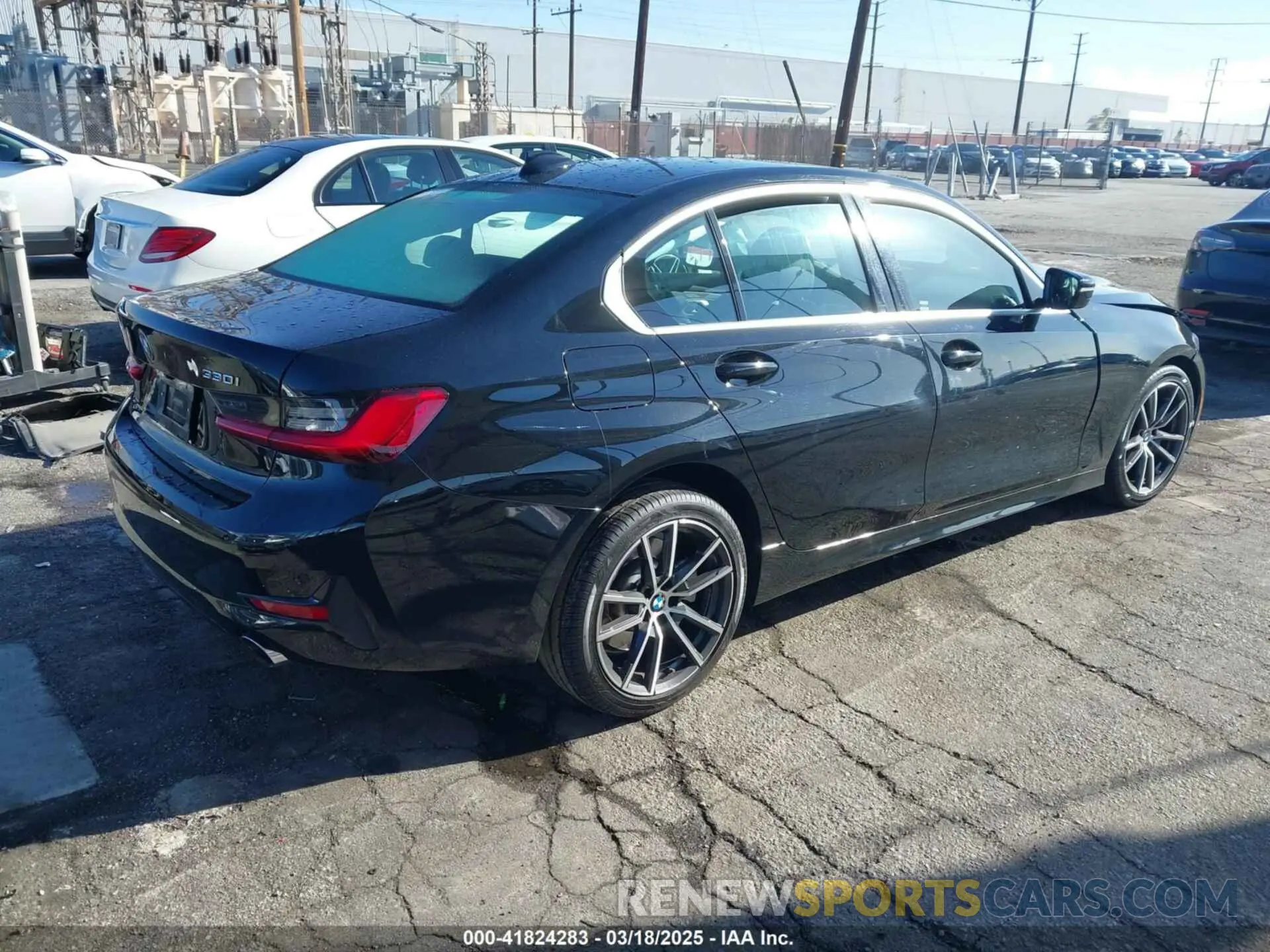 4 fotografías del automóvil dañado 3MW5R1J00M8B85692 BMW 330I 2021