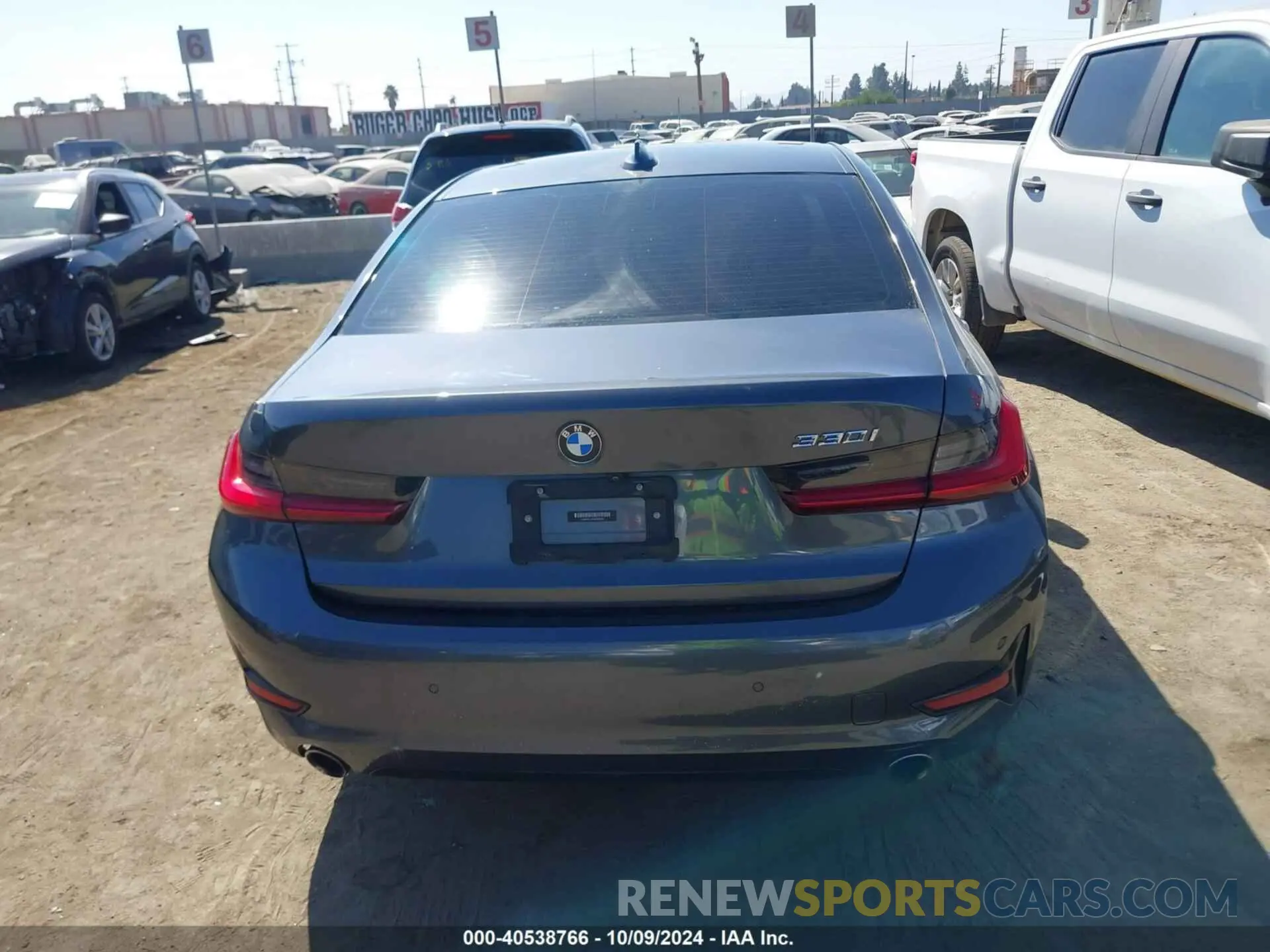 16 fotografías del automóvil dañado 3MW5R1J01M8B53950 BMW 330I 2021