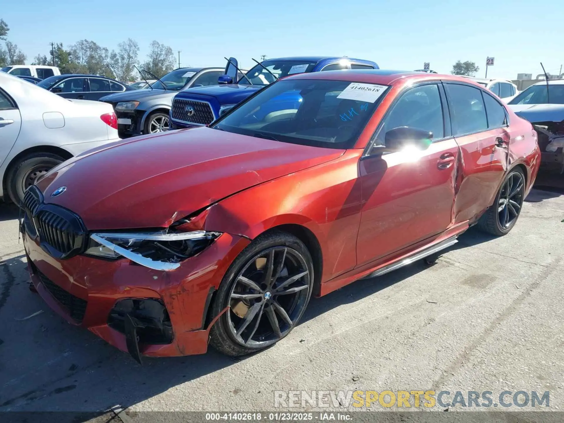 2 fotografías del automóvil dañado 3MW5R1J02M8B72376 BMW 330I 2021