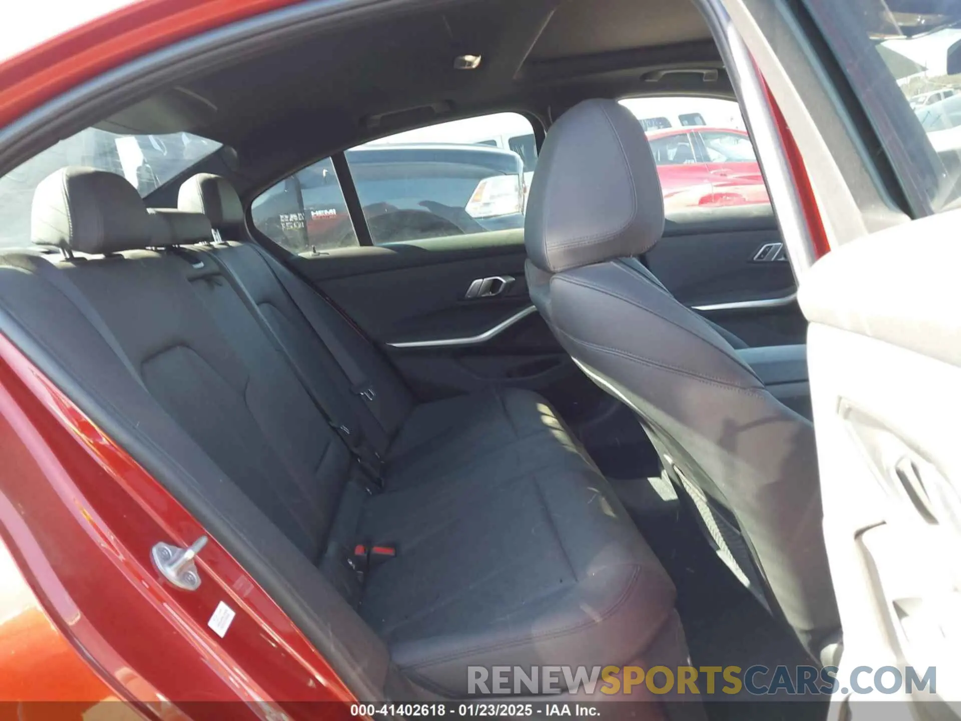 8 fotografías del automóvil dañado 3MW5R1J02M8B72376 BMW 330I 2021