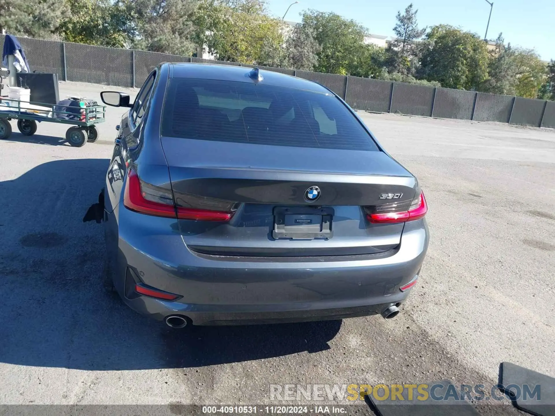 16 fotografías del automóvil dañado 3MW5R1J02M8B88996 BMW 330I 2021