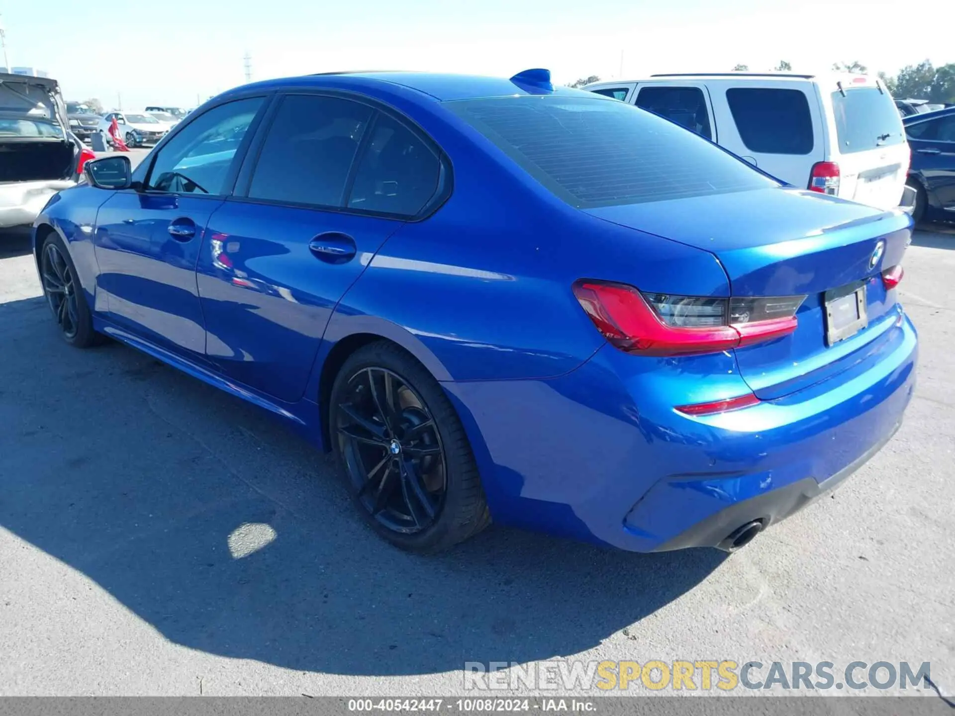 3 fotografías del automóvil dañado 3MW5R1J02M8B95981 BMW 330I 2021