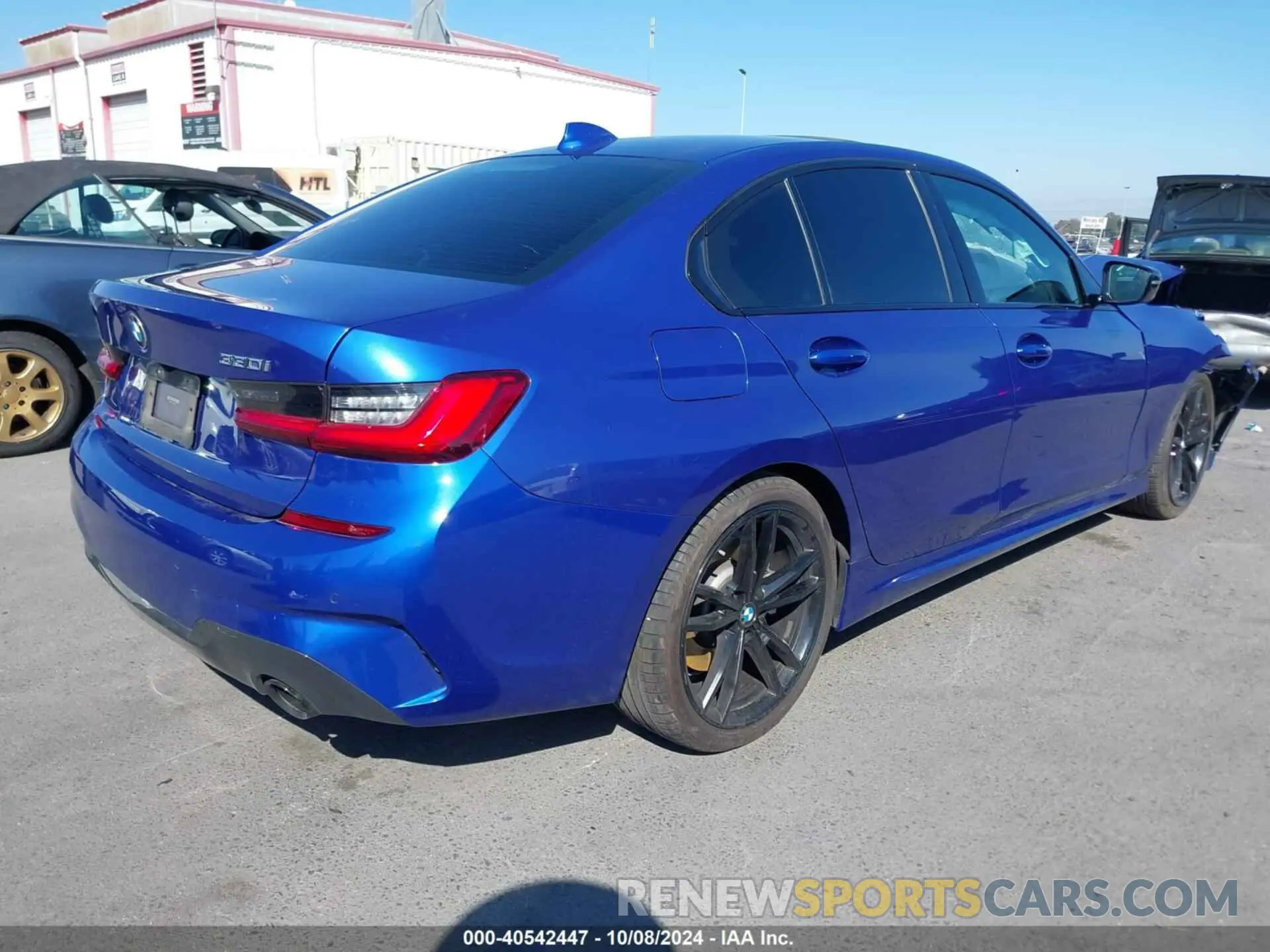 4 fotografías del automóvil dañado 3MW5R1J02M8B95981 BMW 330I 2021