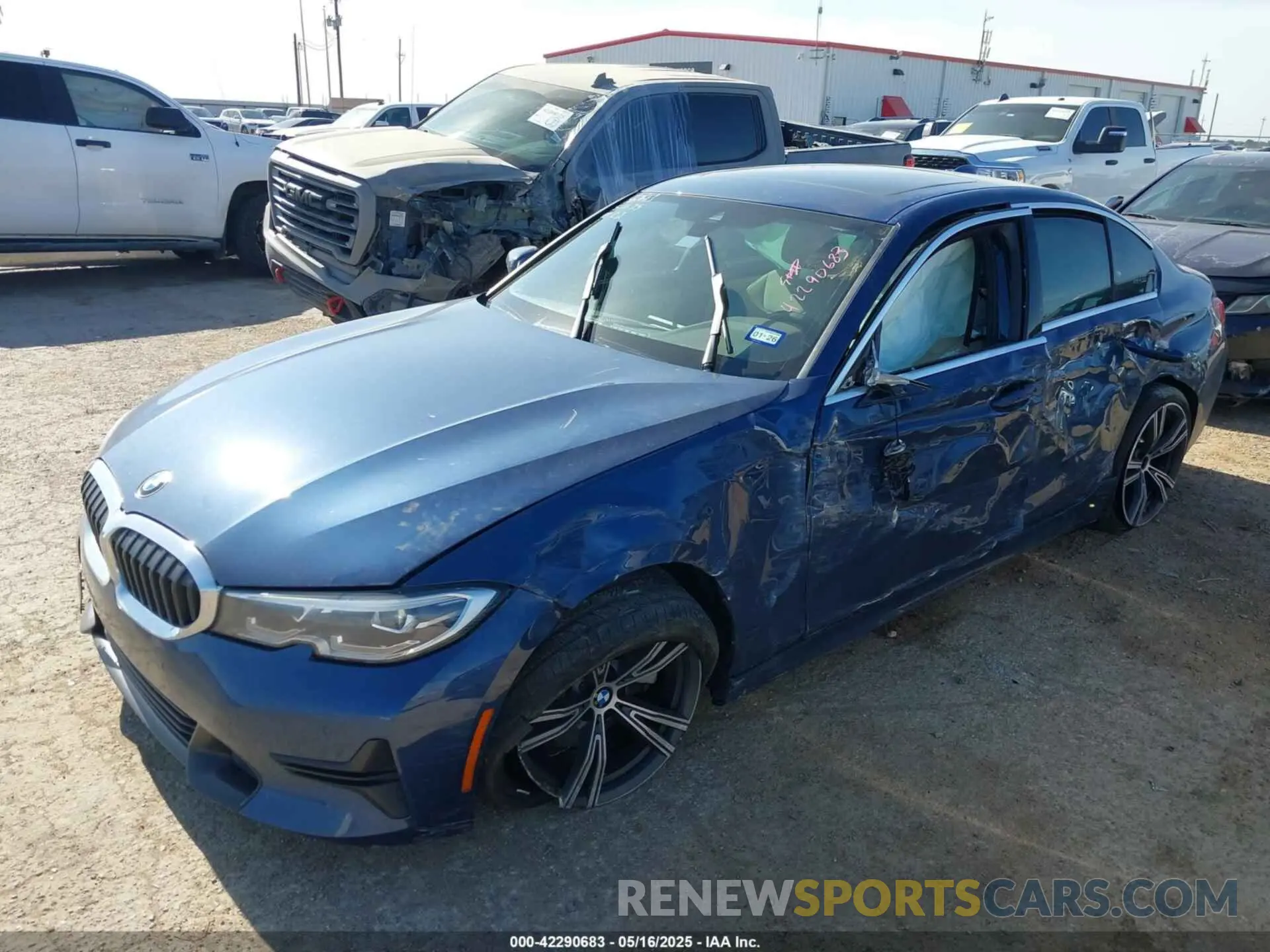 2 fotografías del automóvil dañado 3MW5R1J03M8B71429 BMW 330I 2021
