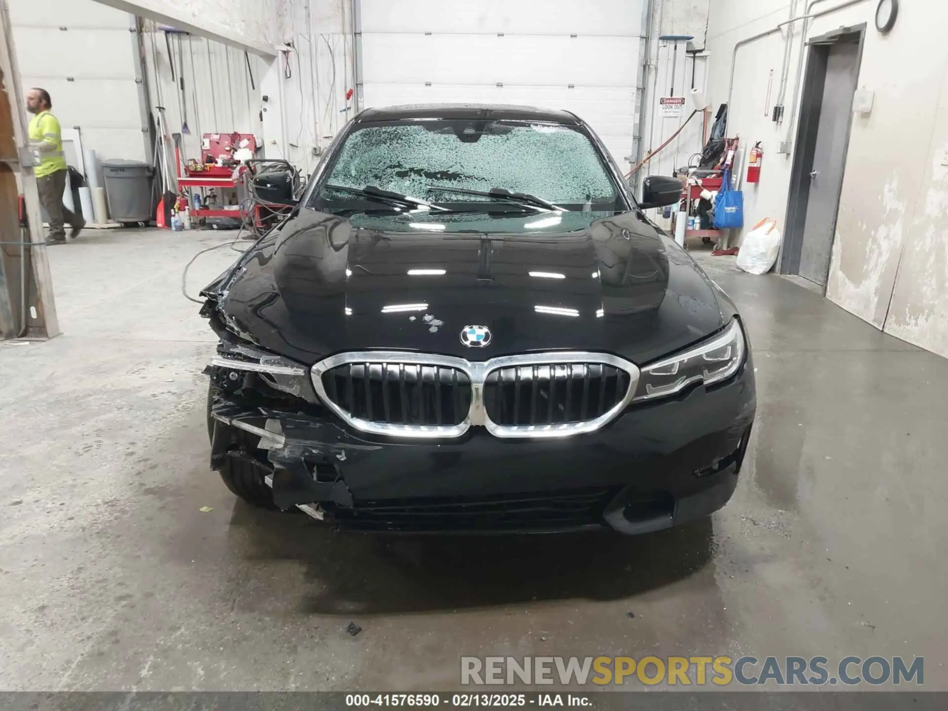 11 fotografías del automóvil dañado 3MW5R1J04M8B69186 BMW 330I 2021