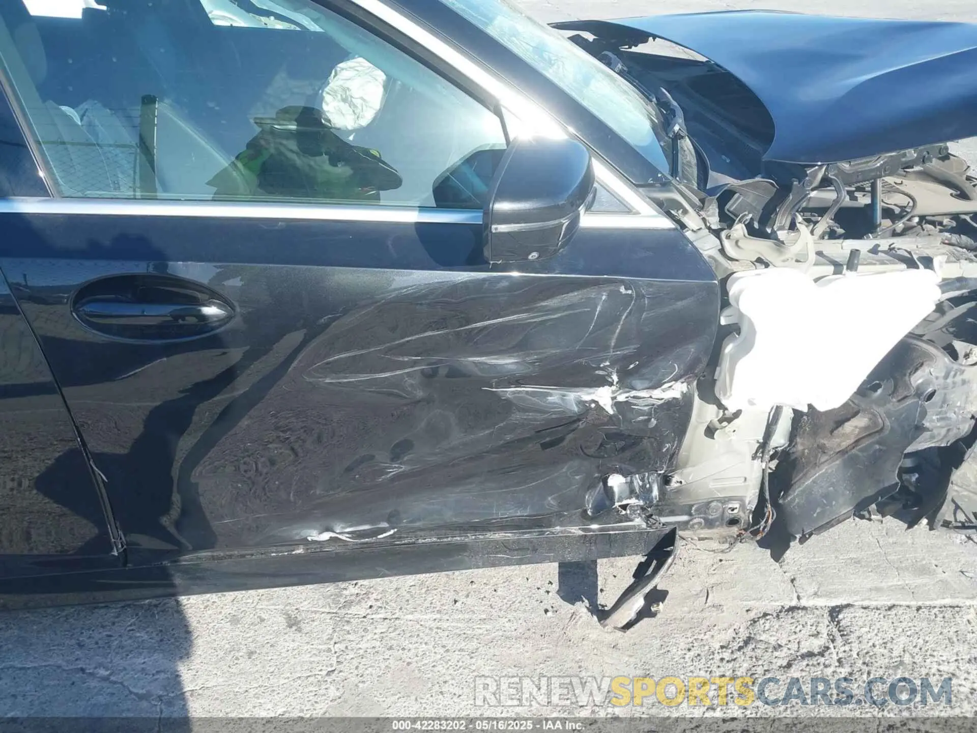 13 fotografías del automóvil dañado 3MW5R1J05M8B47164 BMW 330I 2021