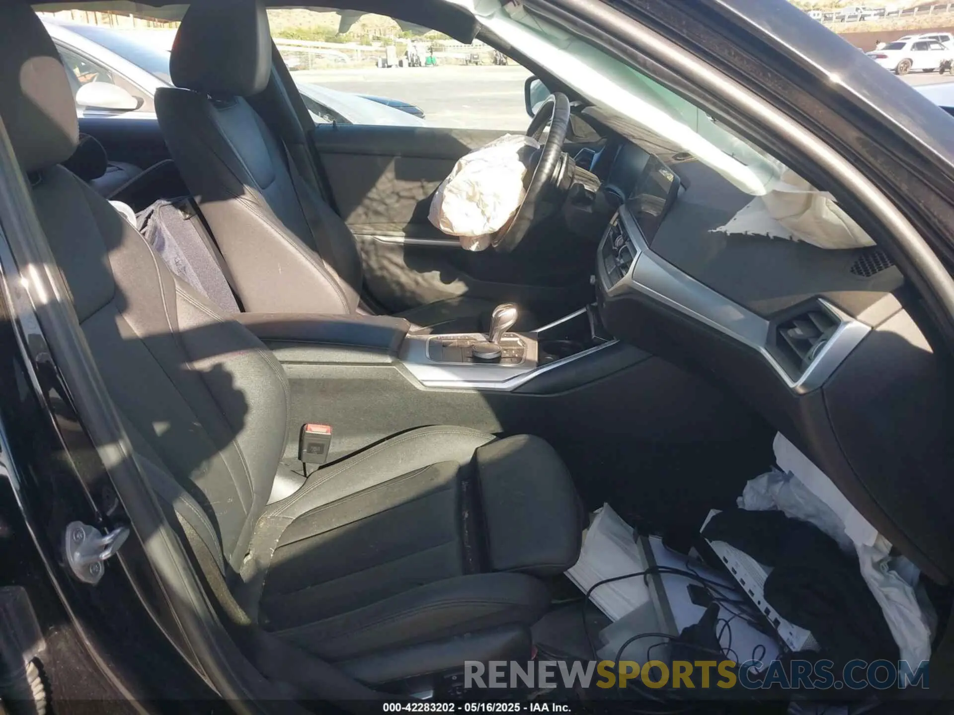 5 fotografías del automóvil dañado 3MW5R1J05M8B47164 BMW 330I 2021