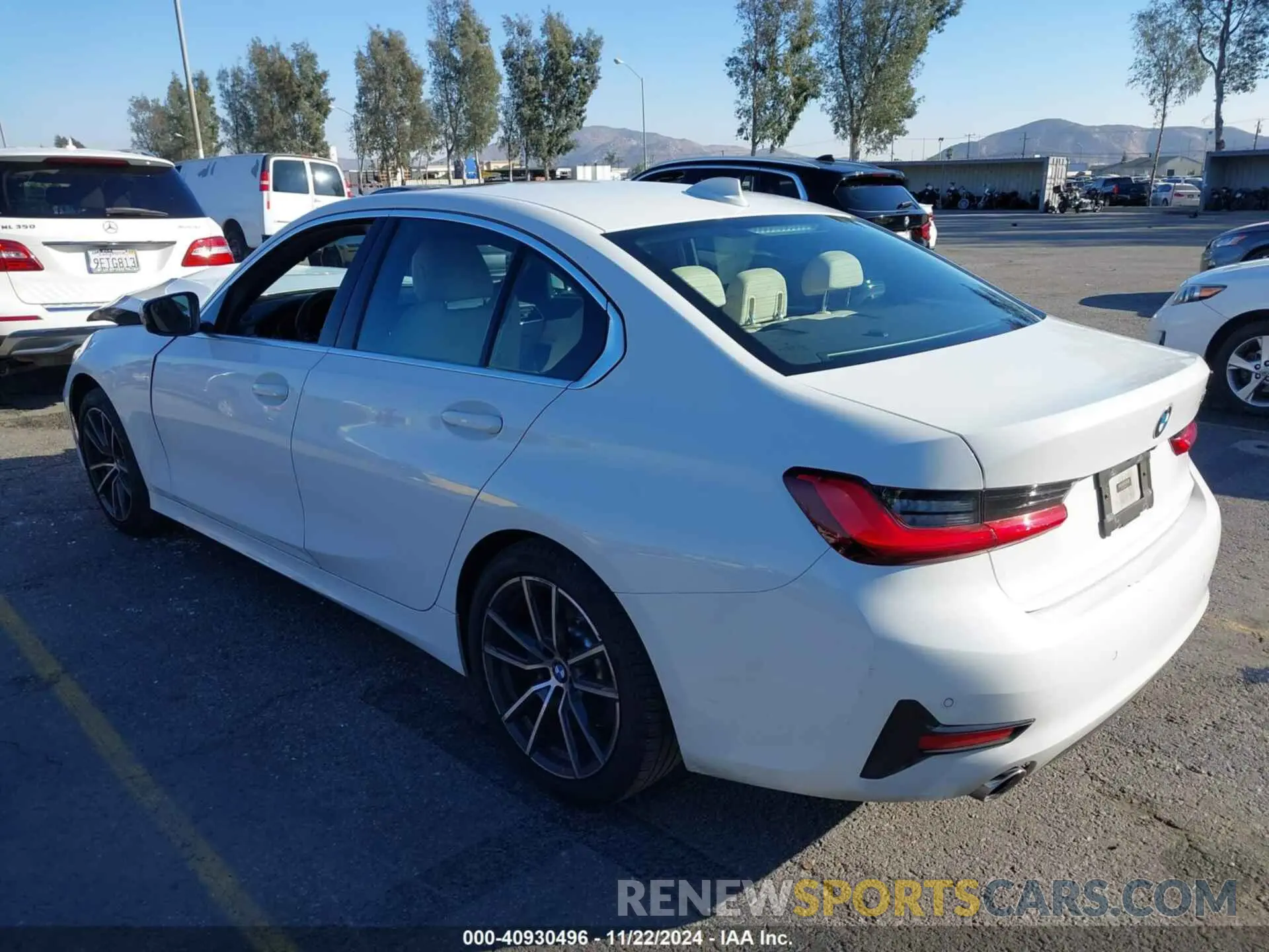 3 fotografías del automóvil dañado 3MW5R1J05M8B87468 BMW 330I 2021