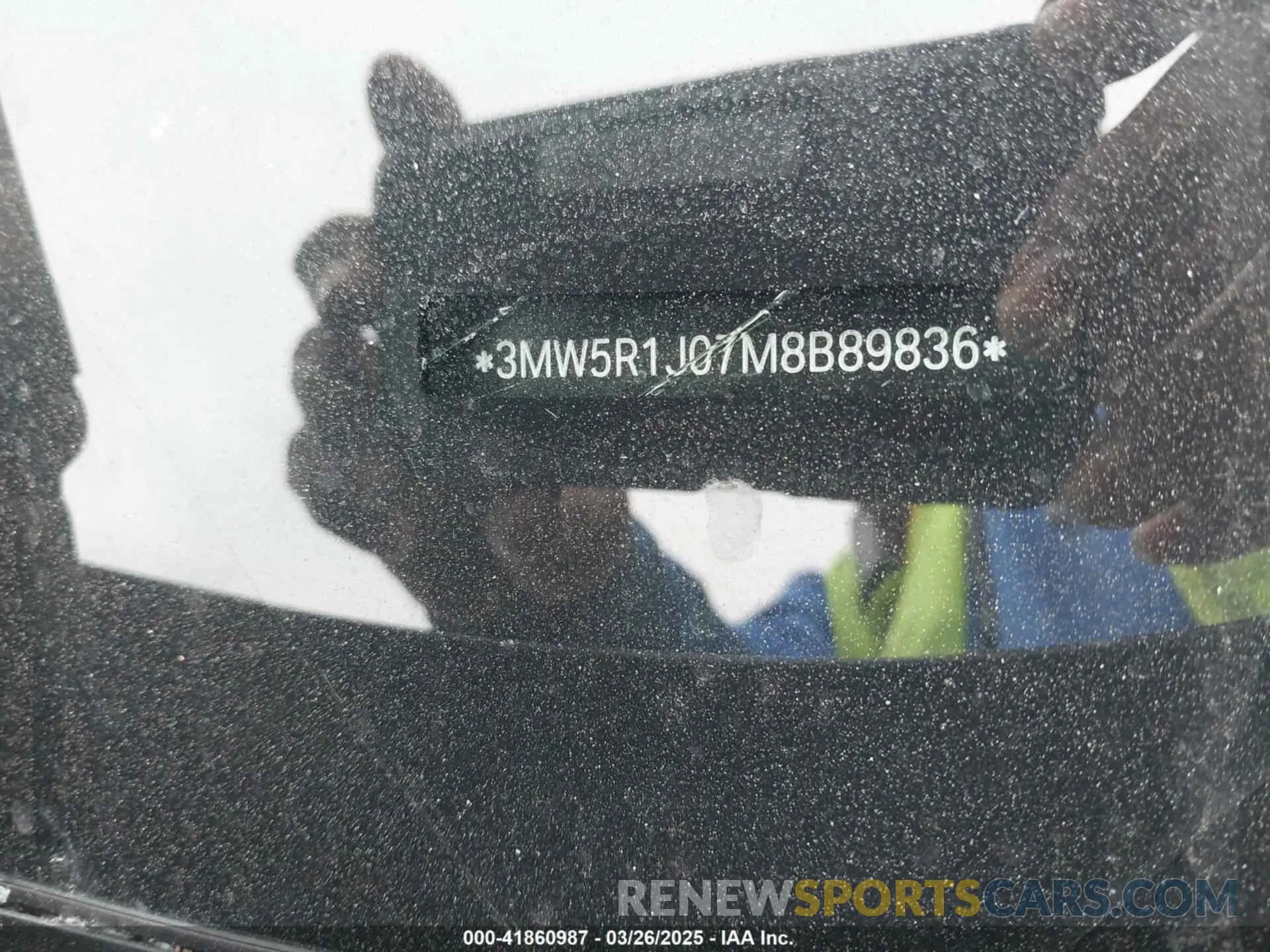 9 fotografías del automóvil dañado 3MW5R1J07M8B89836 BMW 330I 2021