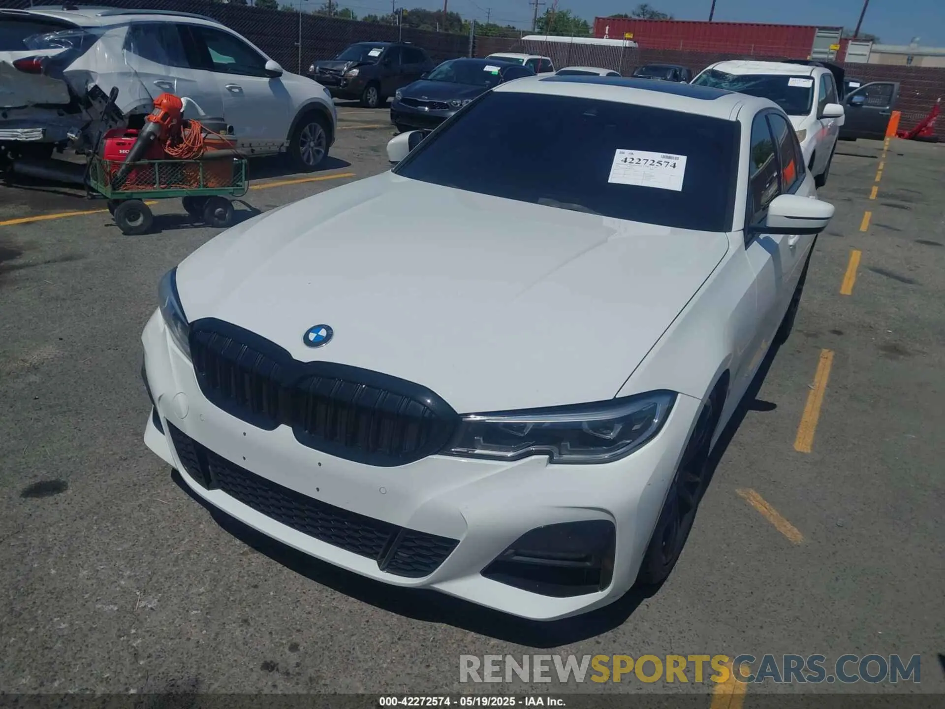 2 fotografías del automóvil dañado 3MW5R1J07M8C10703 BMW 330I 2021