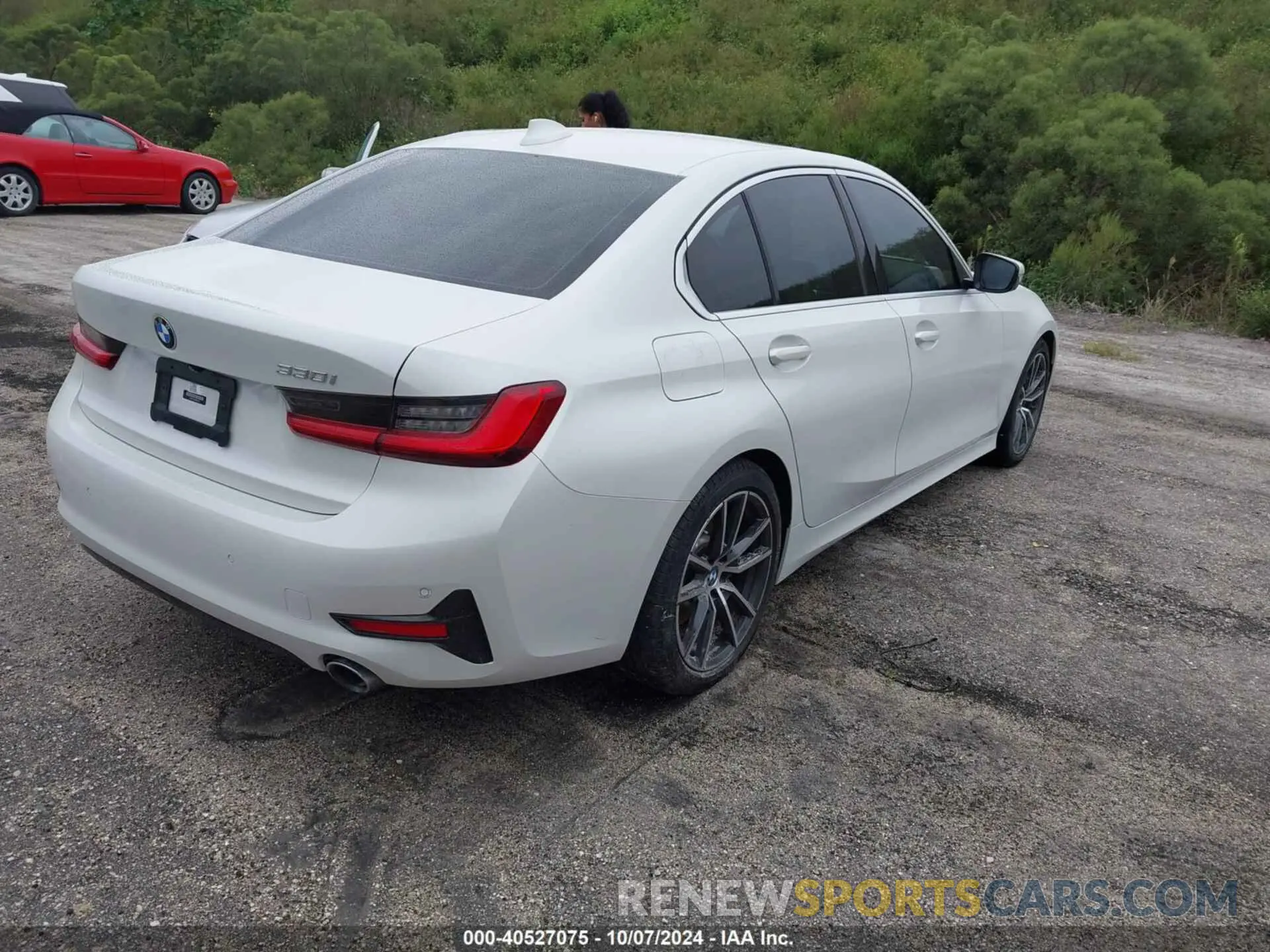 4 fotografías del automóvil dañado 3MW5R1J08M8B61947 BMW 330I 2021