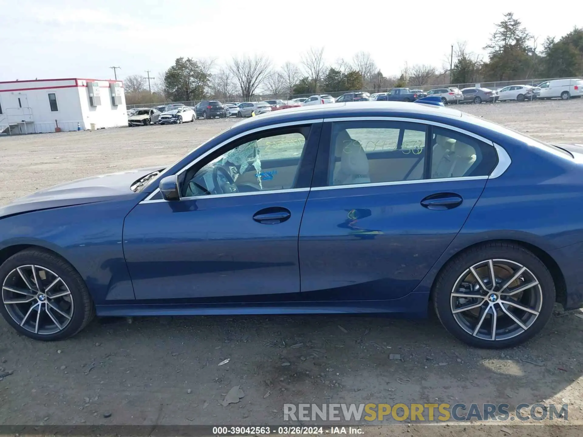 14 fotografías del automóvil dañado 3MW5R1J08M8B69580 BMW 330I 2021