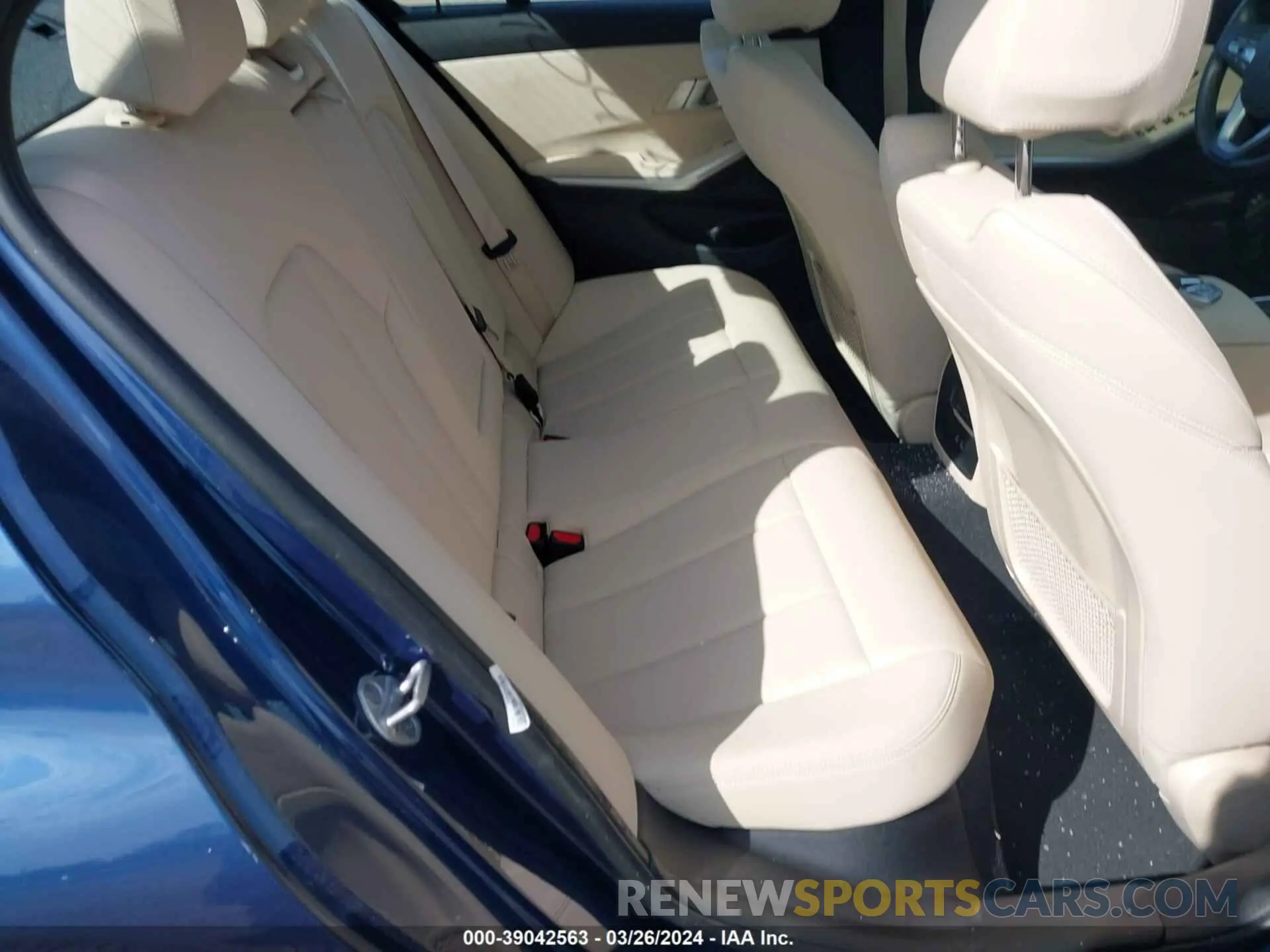 8 fotografías del automóvil dañado 3MW5R1J08M8B69580 BMW 330I 2021
