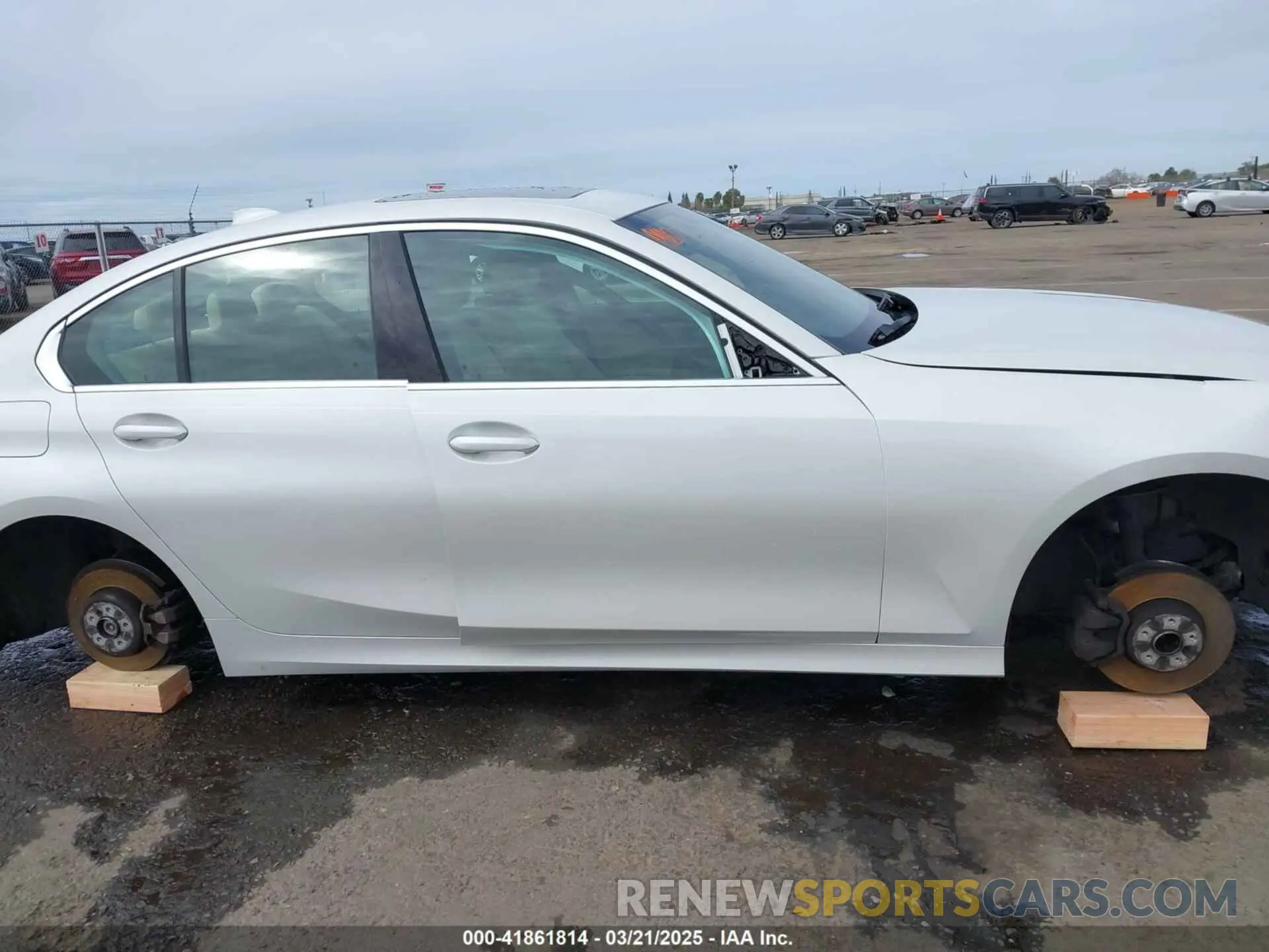 13 fotografías del automóvil dañado 3MW5R1J08M8C07261 BMW 330I 2021