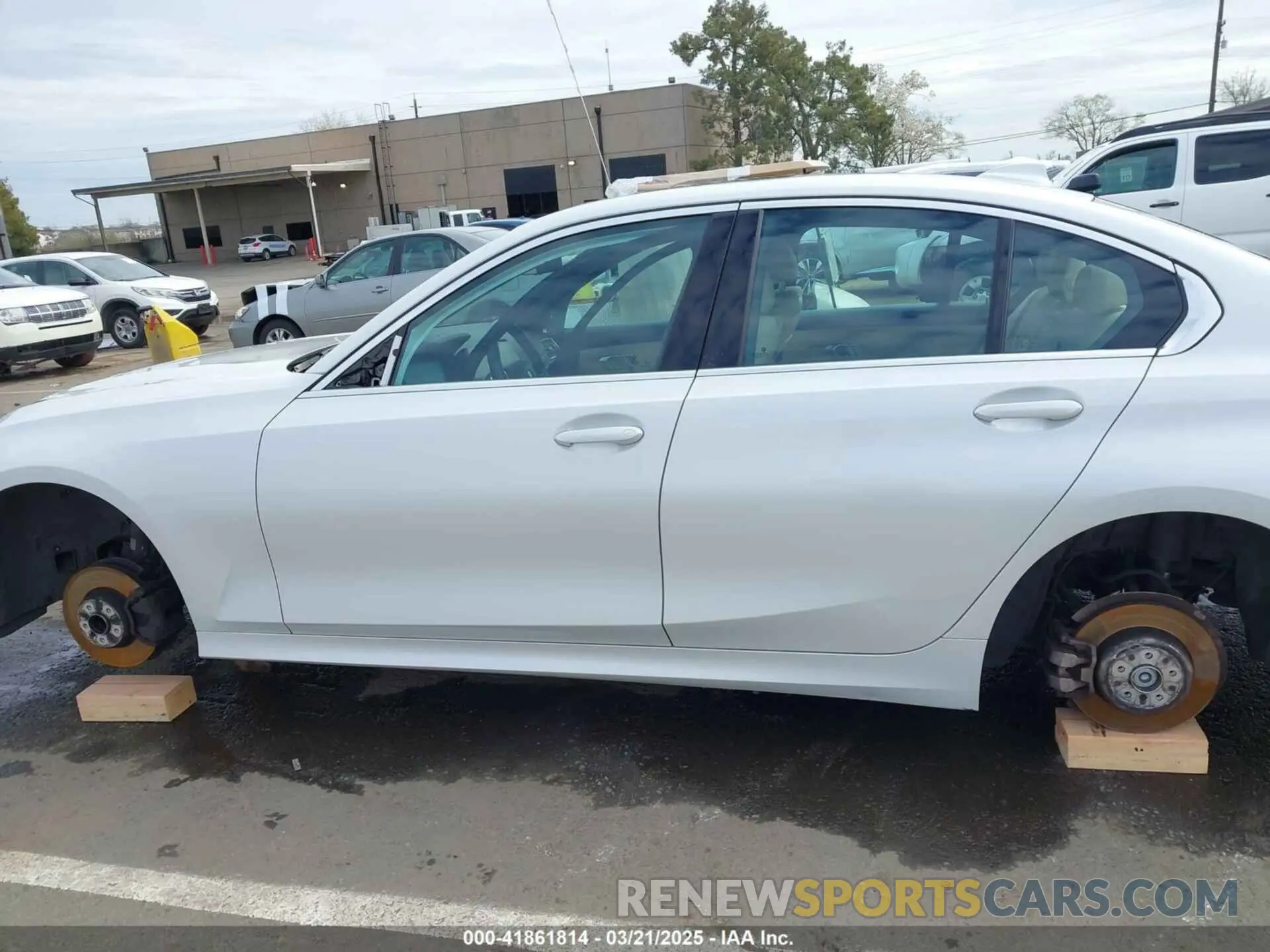 14 fotografías del automóvil dañado 3MW5R1J08M8C07261 BMW 330I 2021