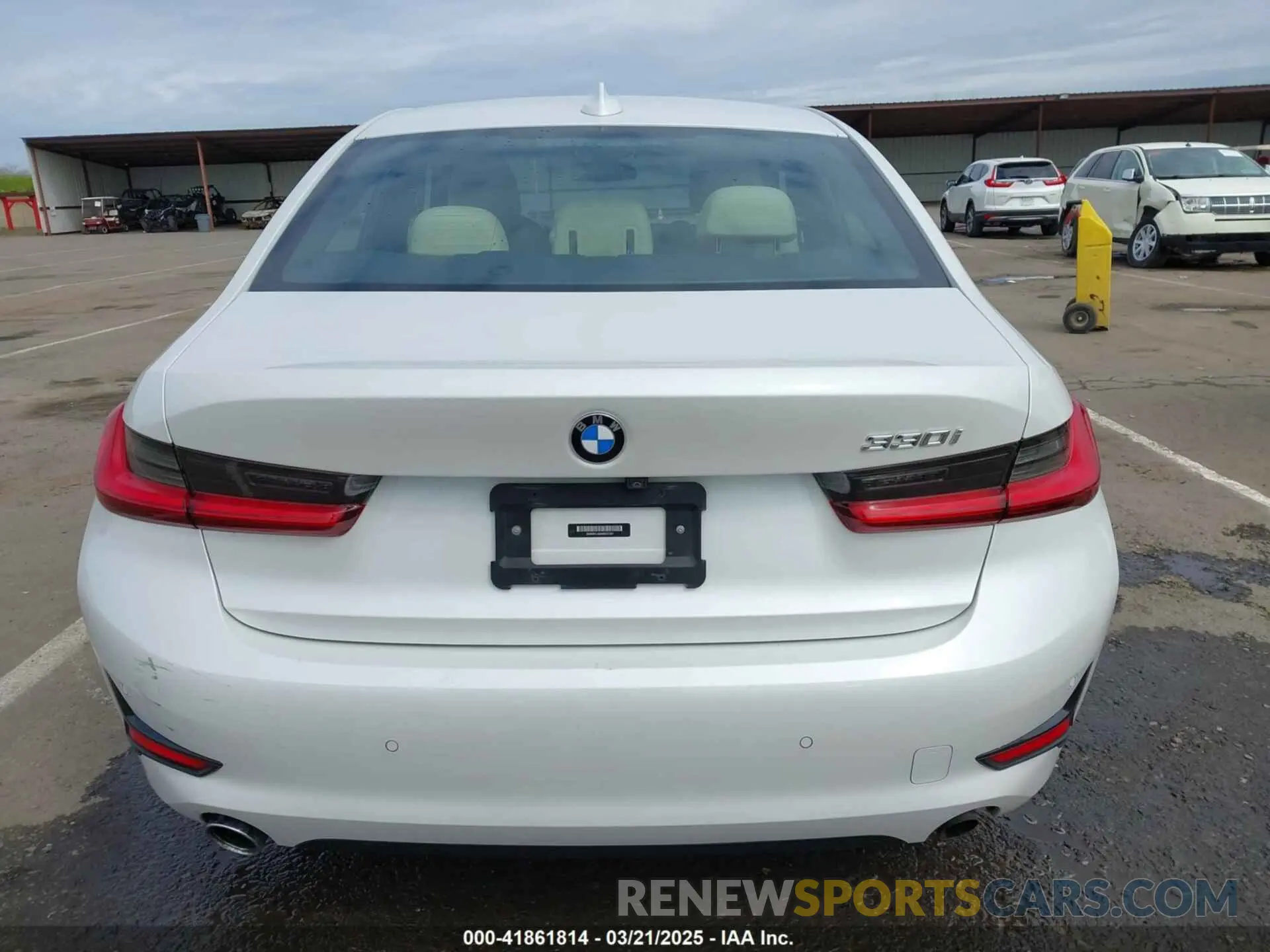 16 fotografías del automóvil dañado 3MW5R1J08M8C07261 BMW 330I 2021