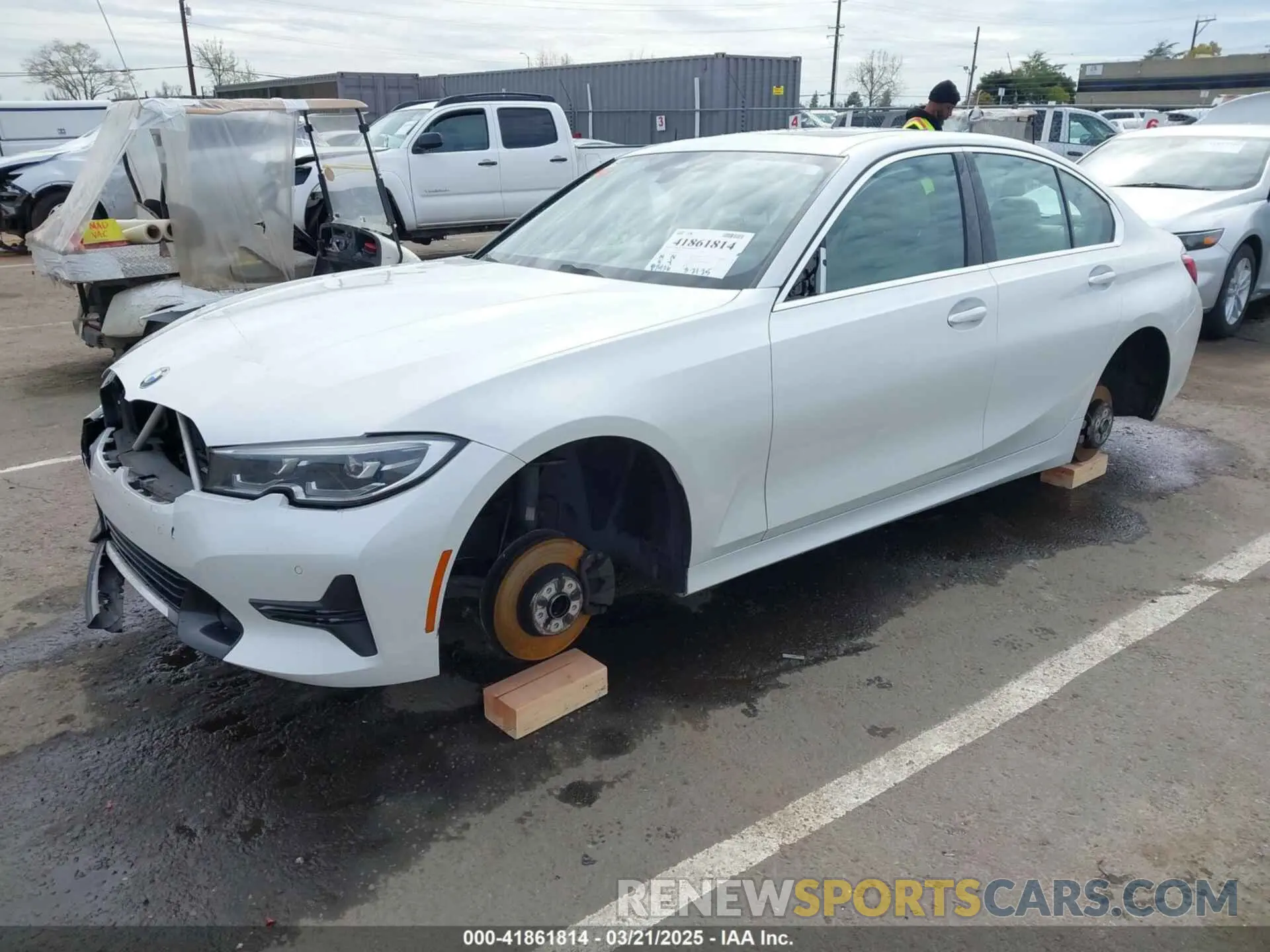 2 fotografías del automóvil dañado 3MW5R1J08M8C07261 BMW 330I 2021