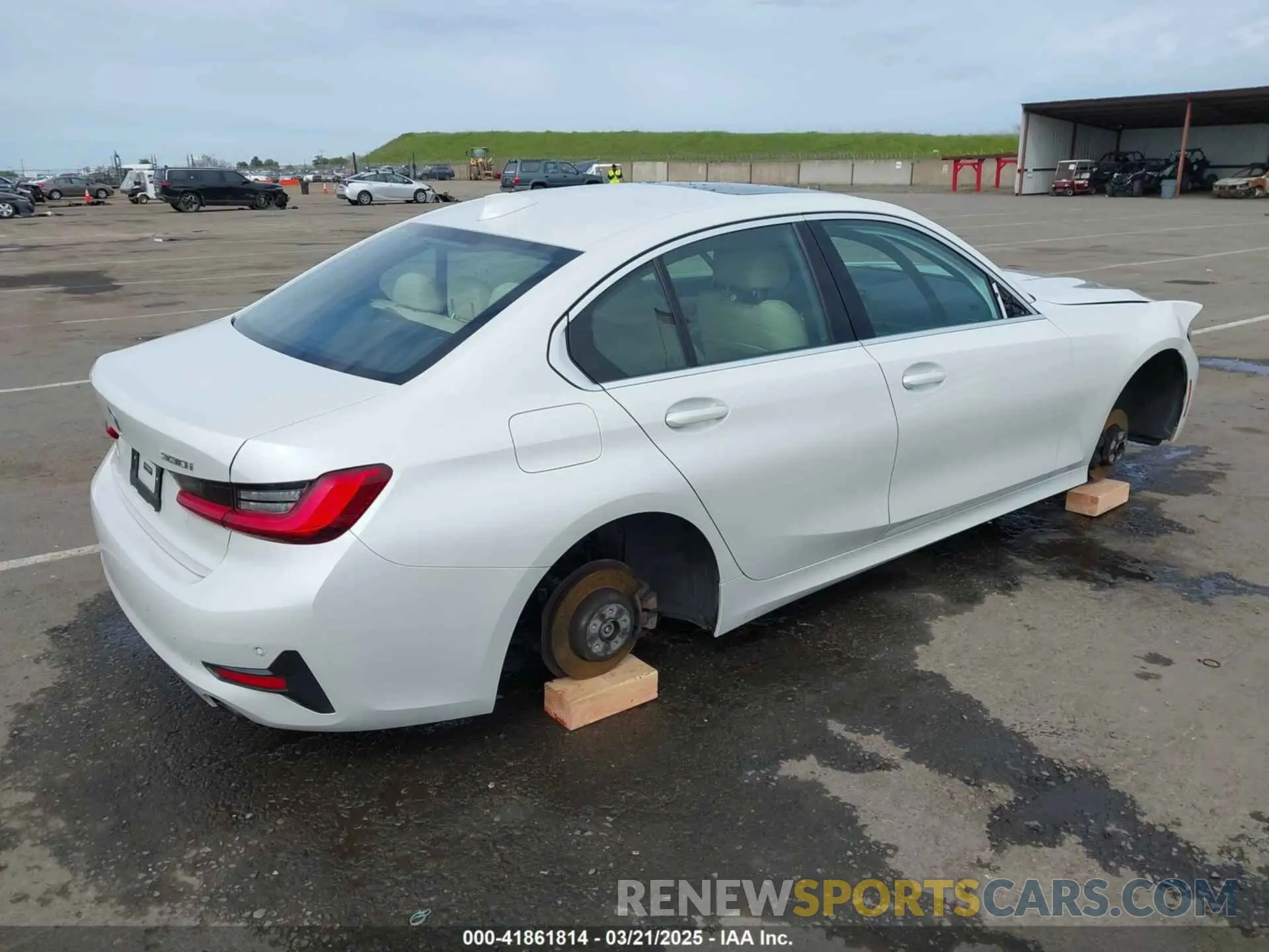 4 fotografías del automóvil dañado 3MW5R1J08M8C07261 BMW 330I 2021