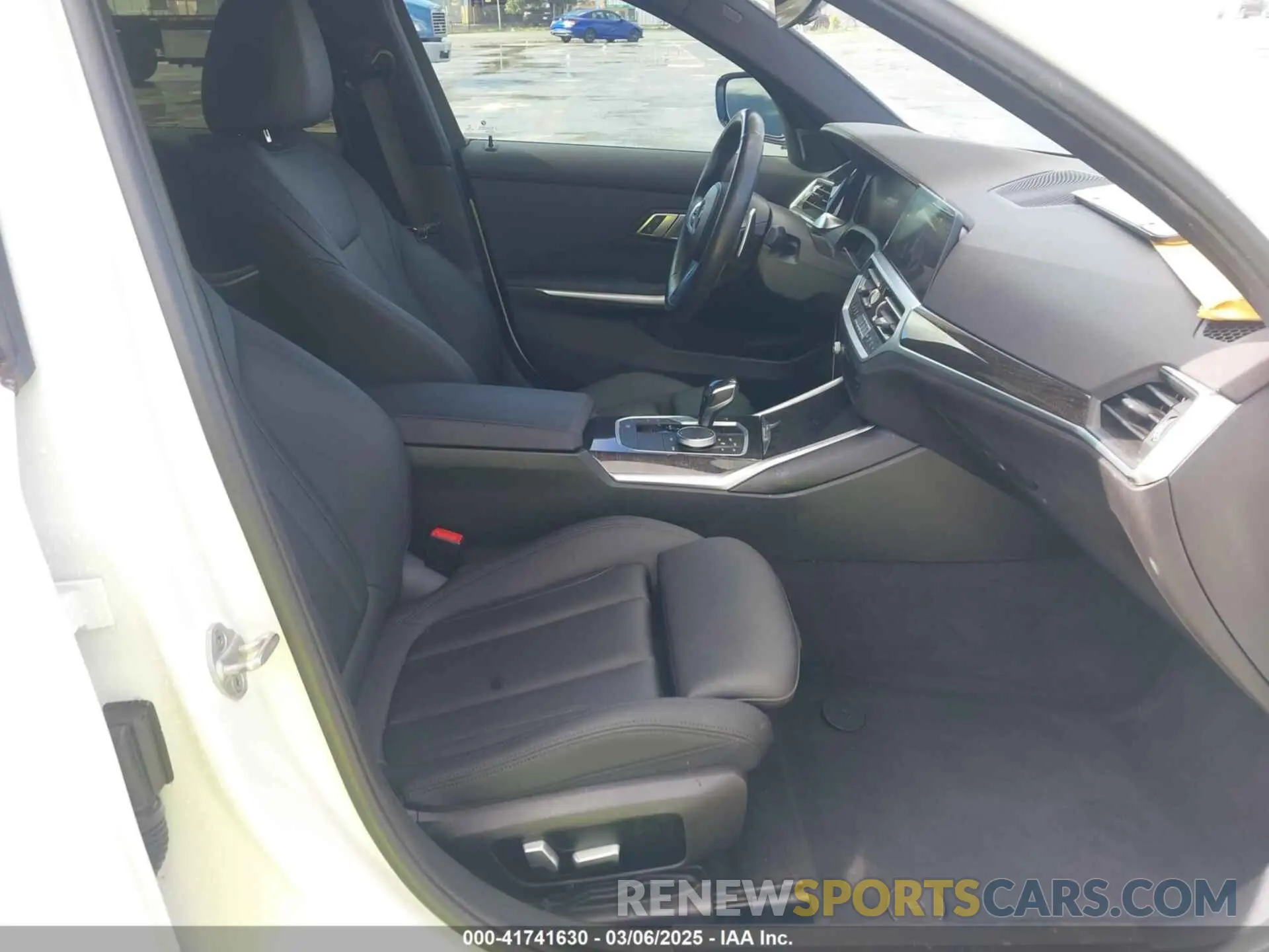 5 fotografías del automóvil dañado 3MW5R1J09M8C03543 BMW 330I 2021