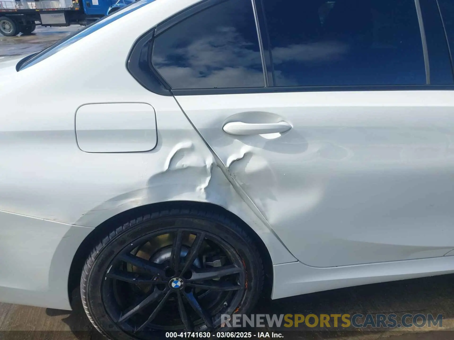 6 fotografías del automóvil dañado 3MW5R1J09M8C03543 BMW 330I 2021