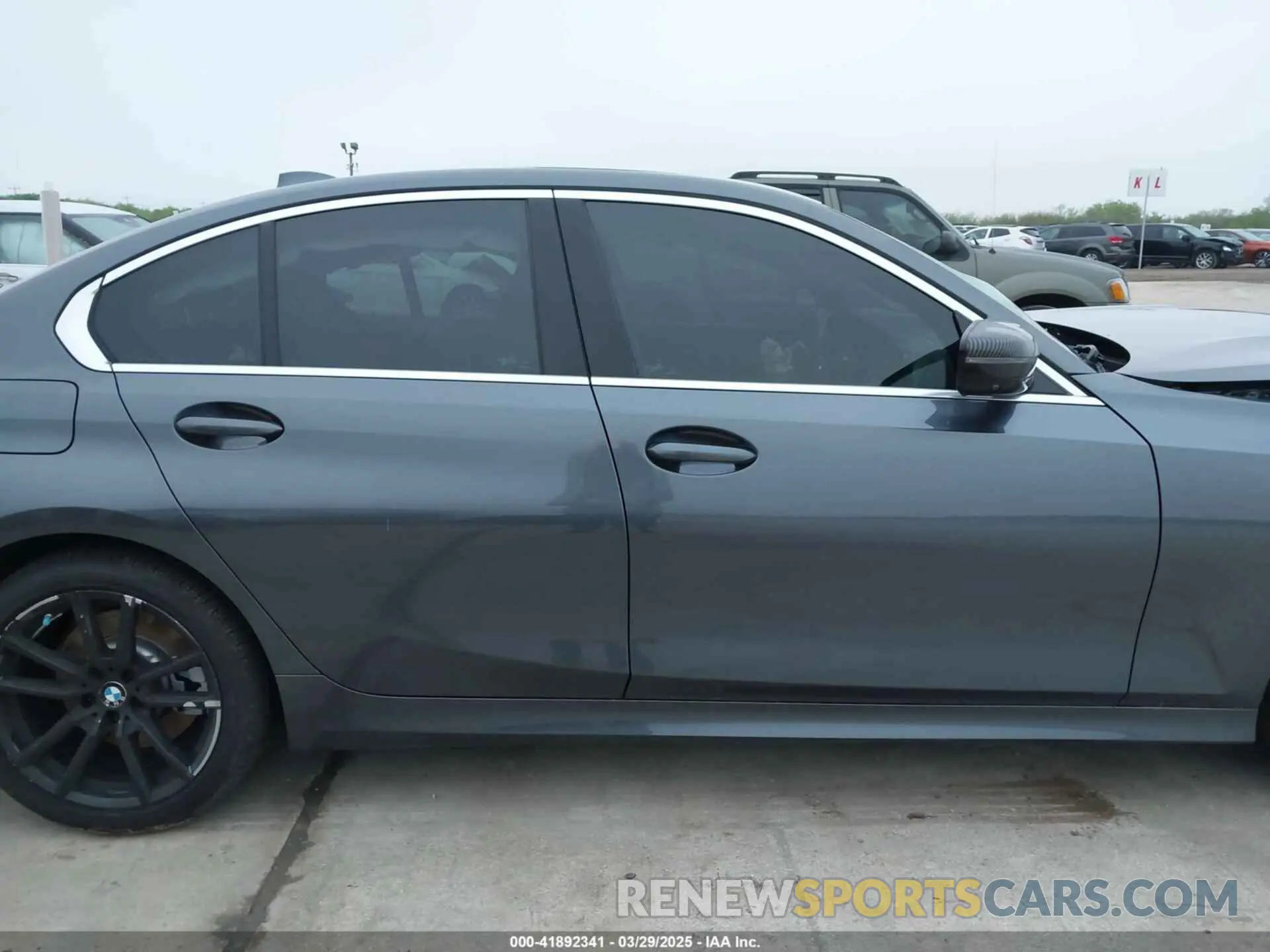 13 fotografías del automóvil dañado 3MW5R1J09M8C15403 BMW 330I 2021