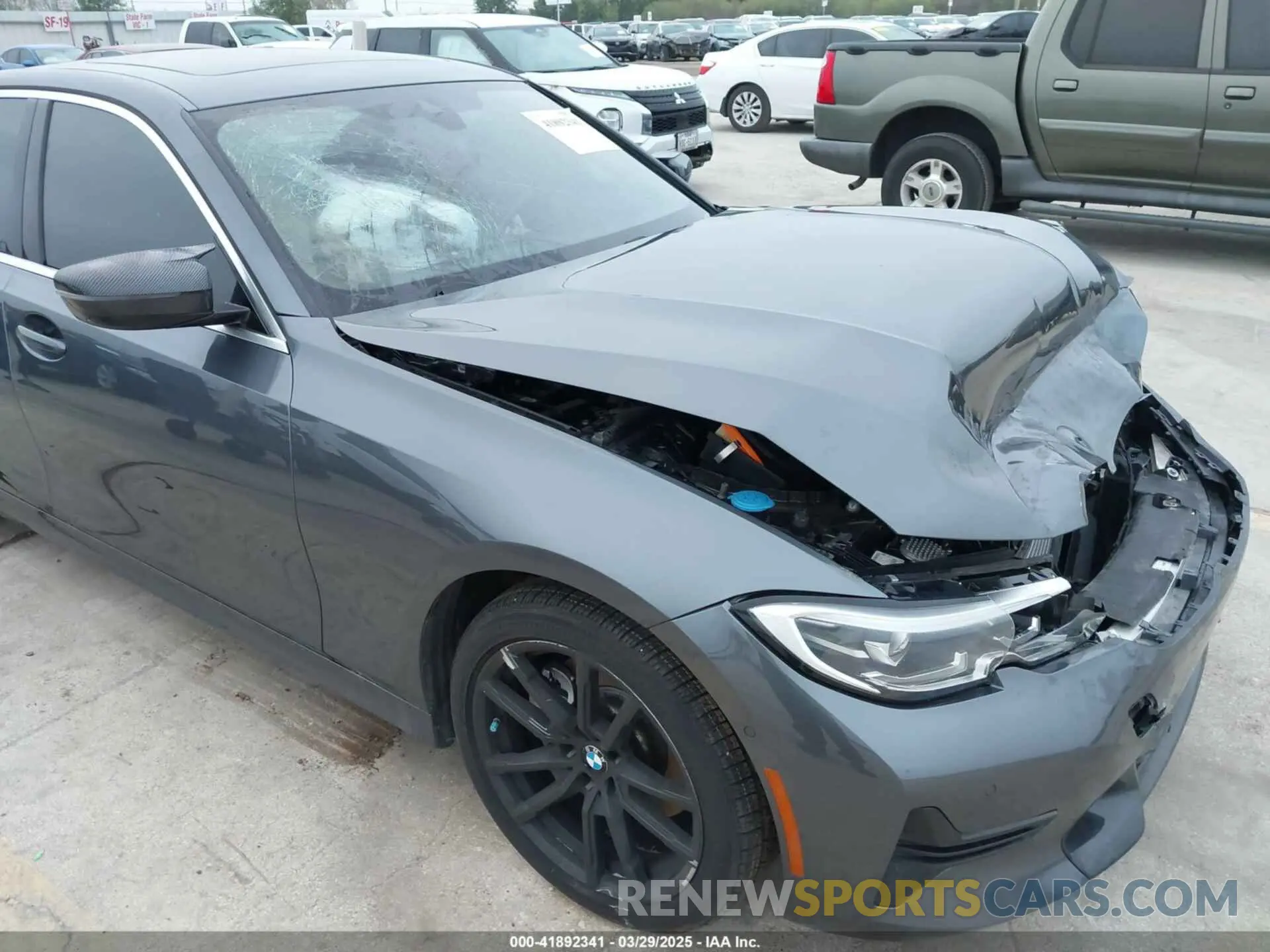 17 fotografías del automóvil dañado 3MW5R1J09M8C15403 BMW 330I 2021