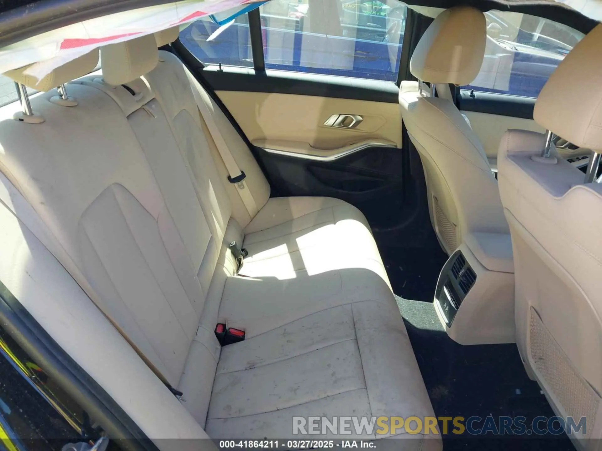8 fotografías del automóvil dañado 3MW5R1J0XM8B69340 BMW 330I 2021