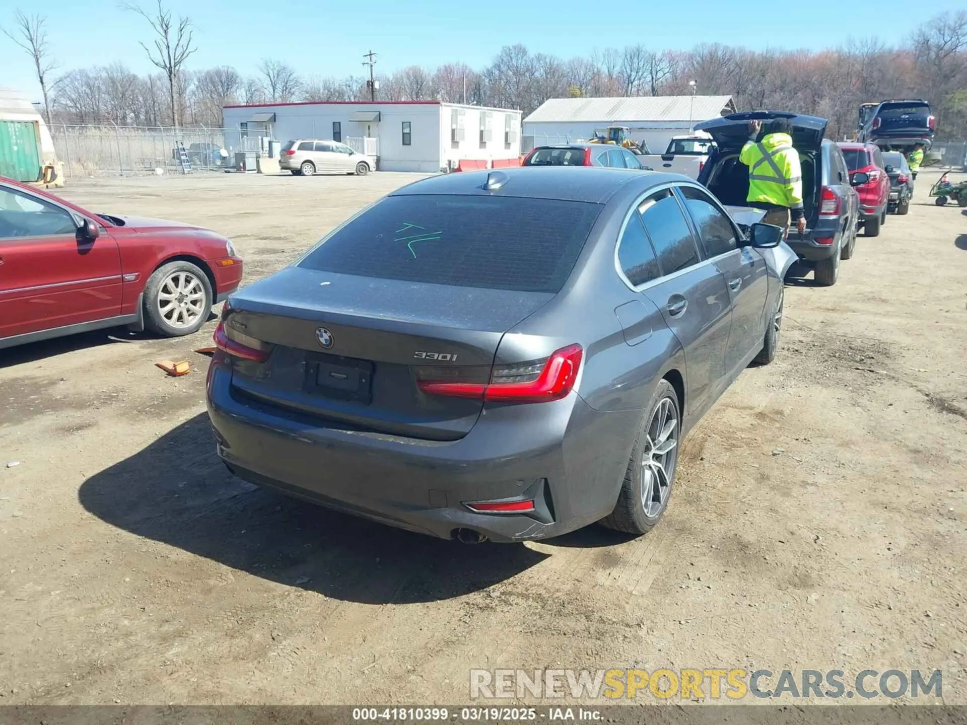 4 fotografías del automóvil dañado 3MW5R7J00M8B97750 BMW 330I 2021