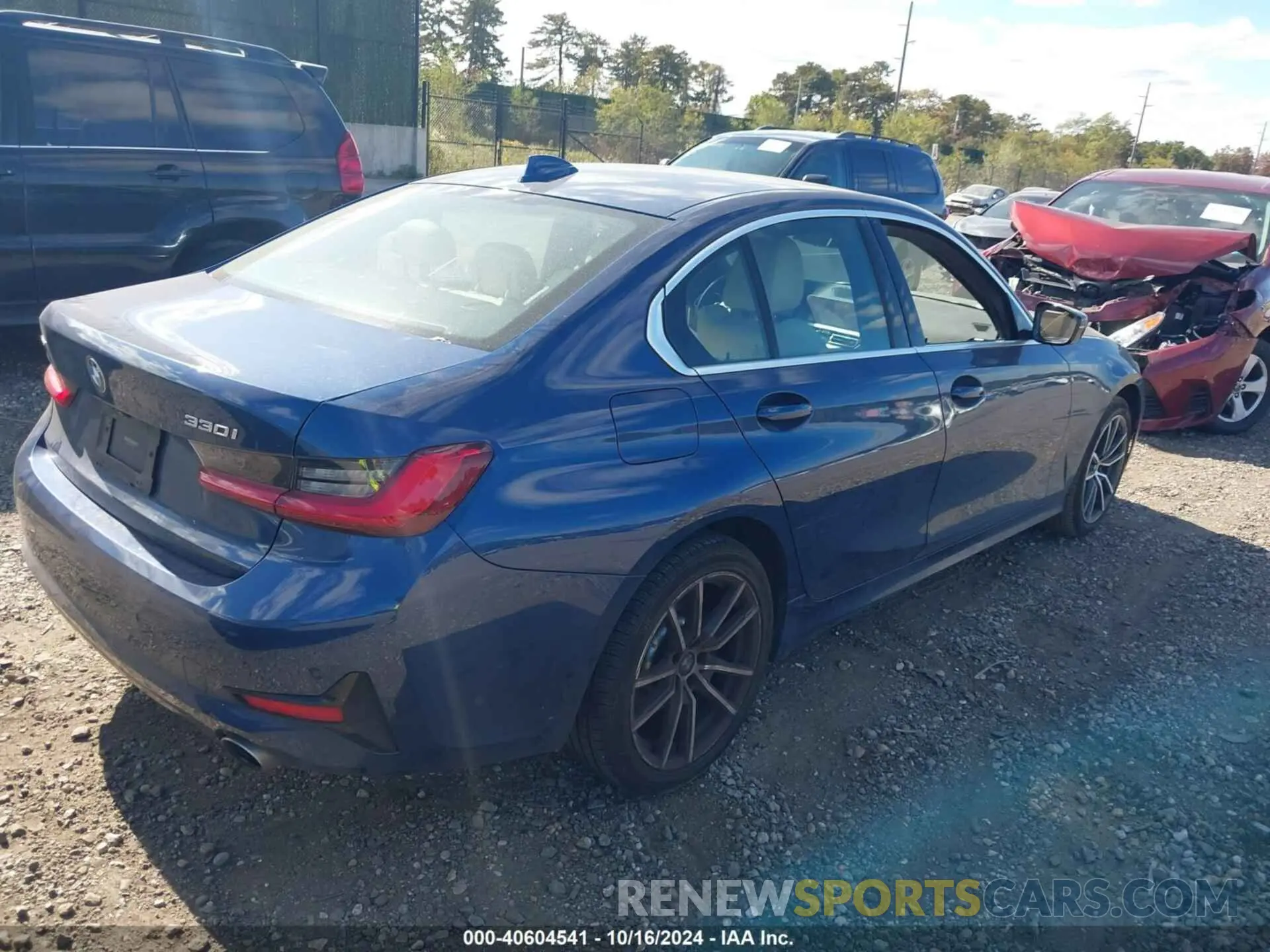 4 fotografías del automóvil dañado 3MW5R7J00M8C15390 BMW 330I 2021