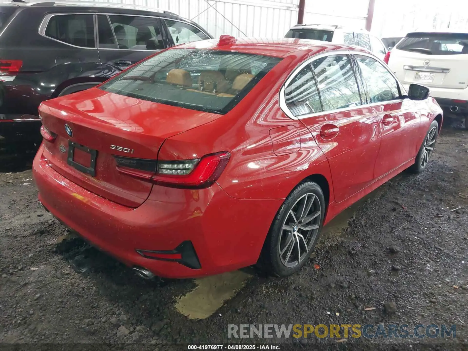 4 fotografías del automóvil dañado 3MW5R7J01M8C03295 BMW 330I 2021