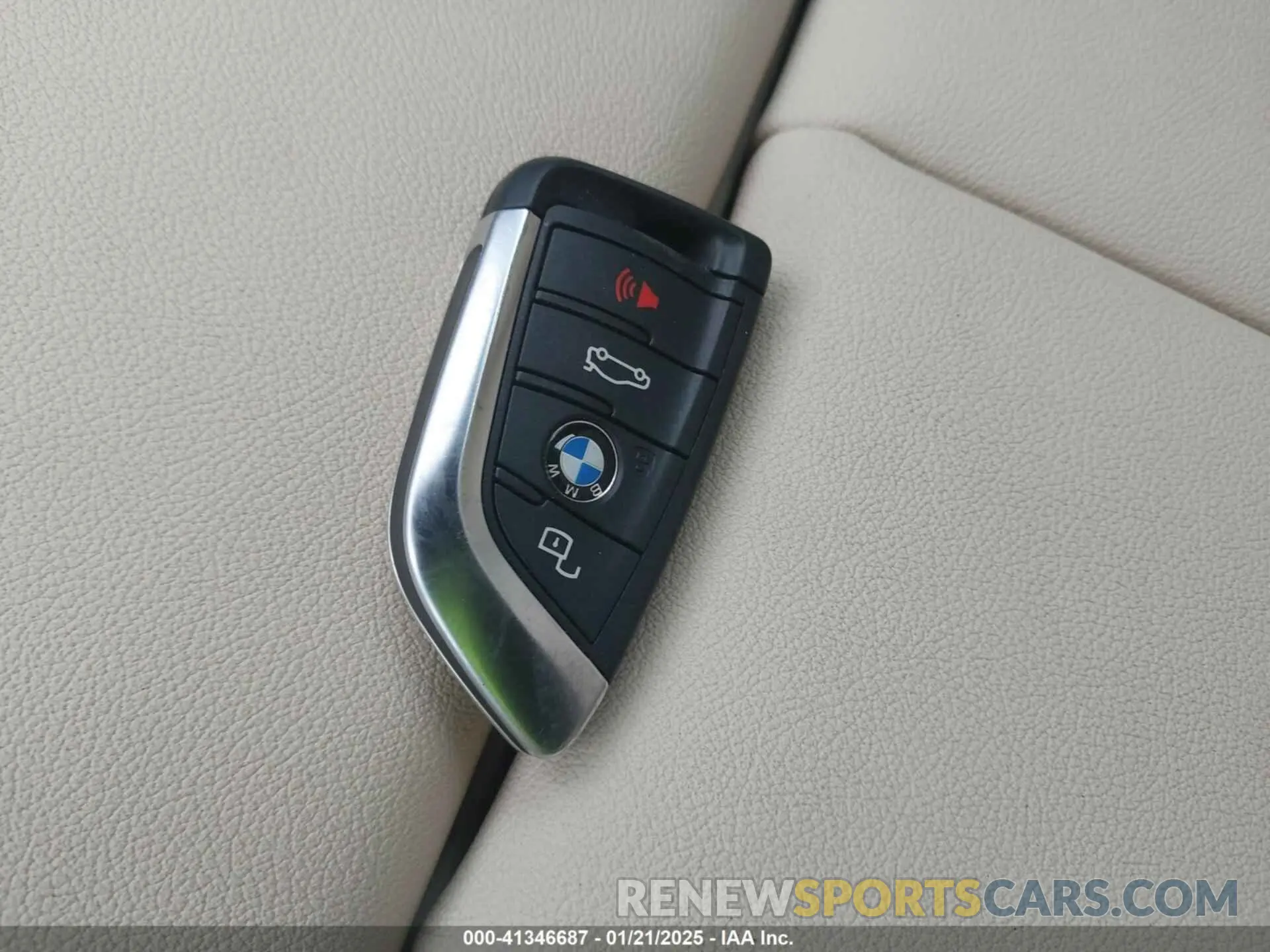 11 fotografías del automóvil dañado 3MW5R7J02M8B48002 BMW 330I 2021