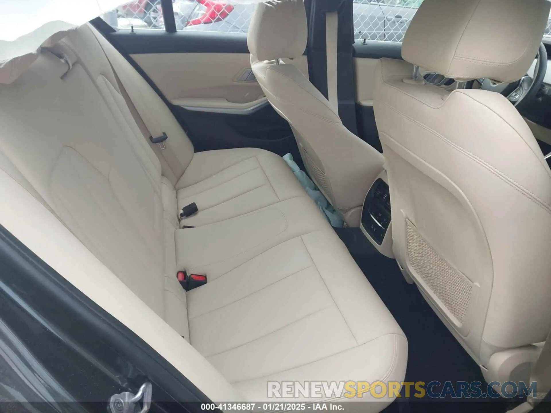 8 fotografías del automóvil dañado 3MW5R7J02M8B48002 BMW 330I 2021