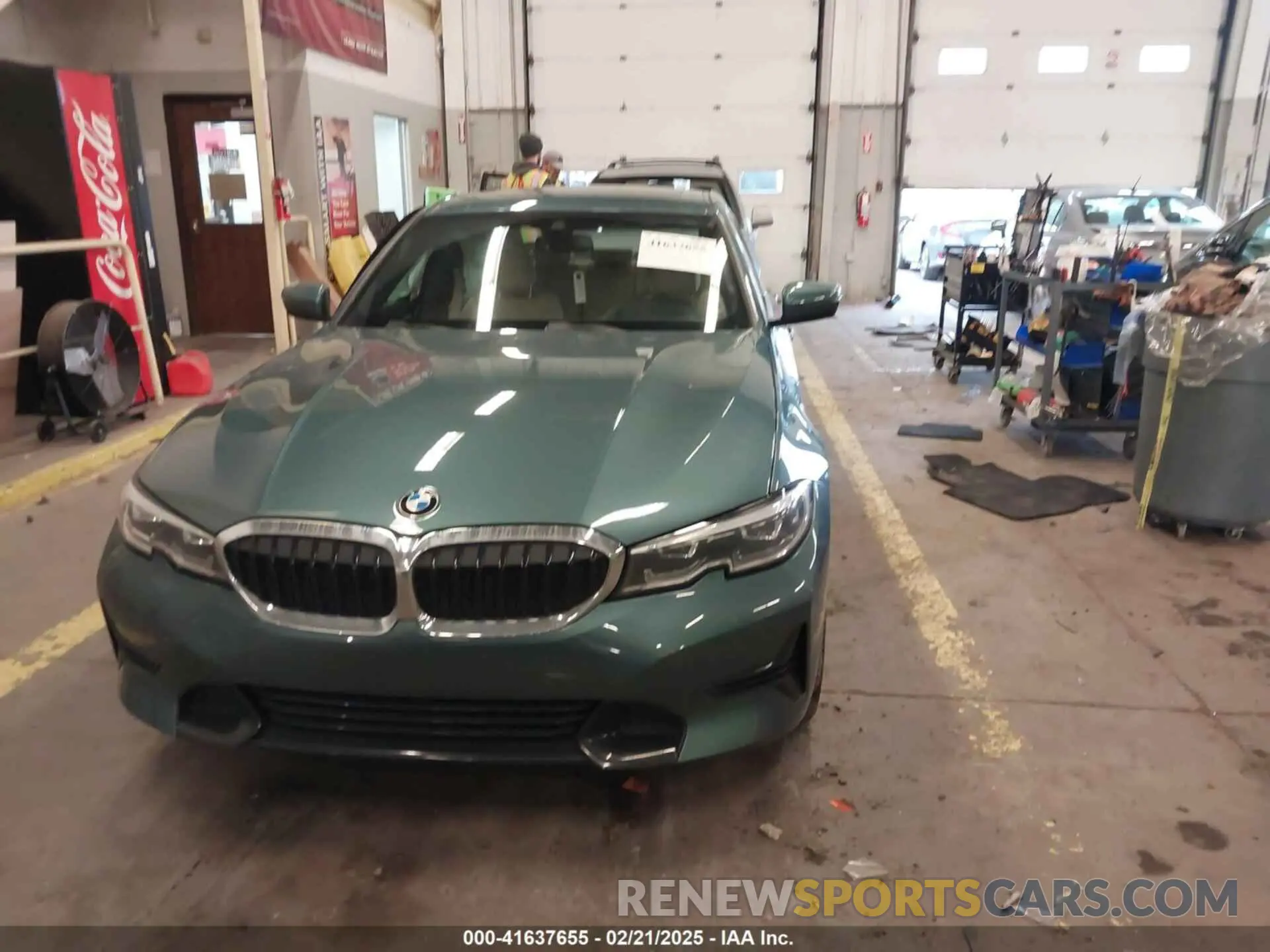 12 fotografías del automóvil dañado 3MW5R7J02M8B48226 BMW 330I 2021