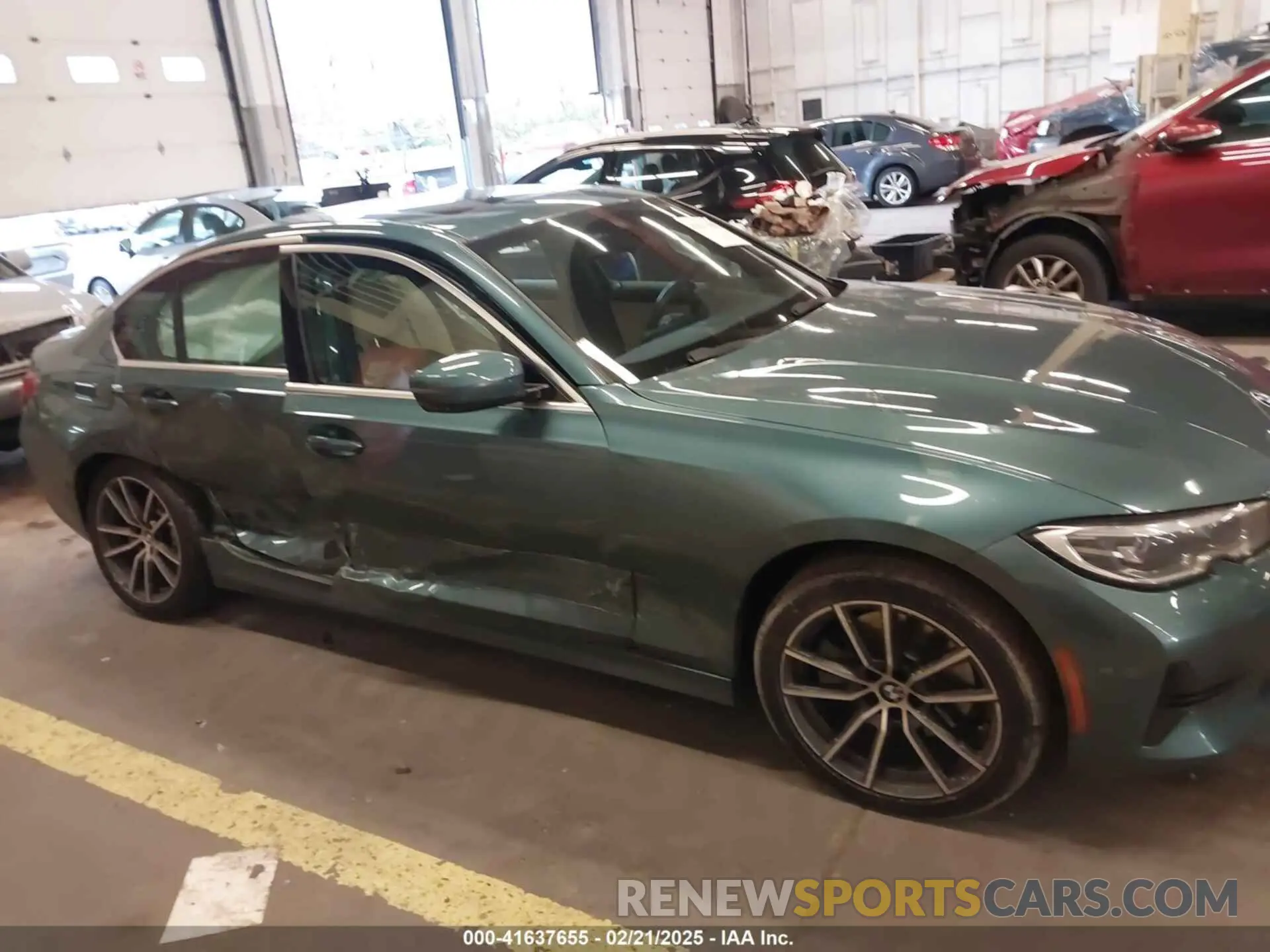 13 fotografías del automóvil dañado 3MW5R7J02M8B48226 BMW 330I 2021
