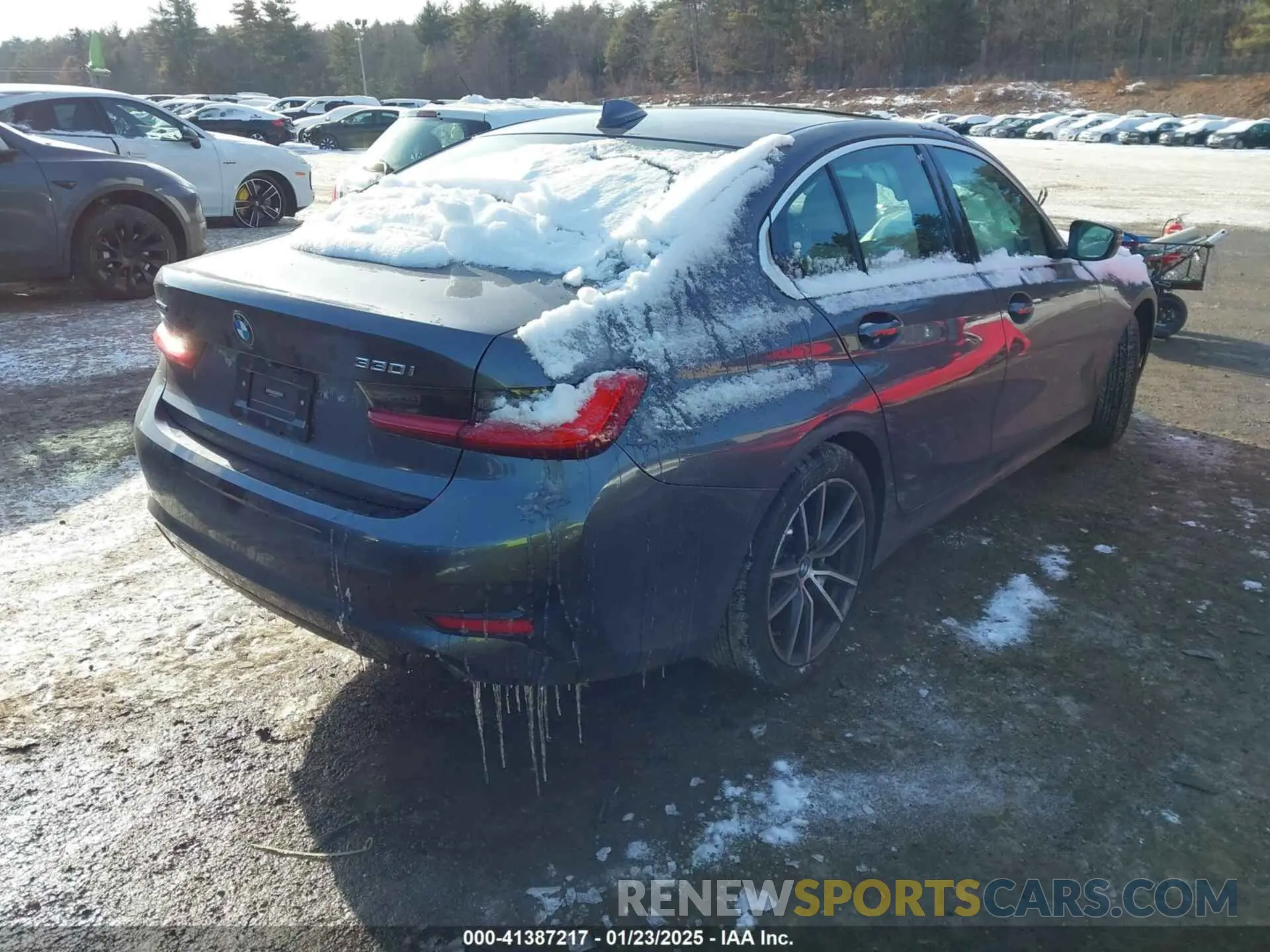 4 fotografías del automóvil dañado 3MW5R7J02M8C21224 BMW 330I 2021