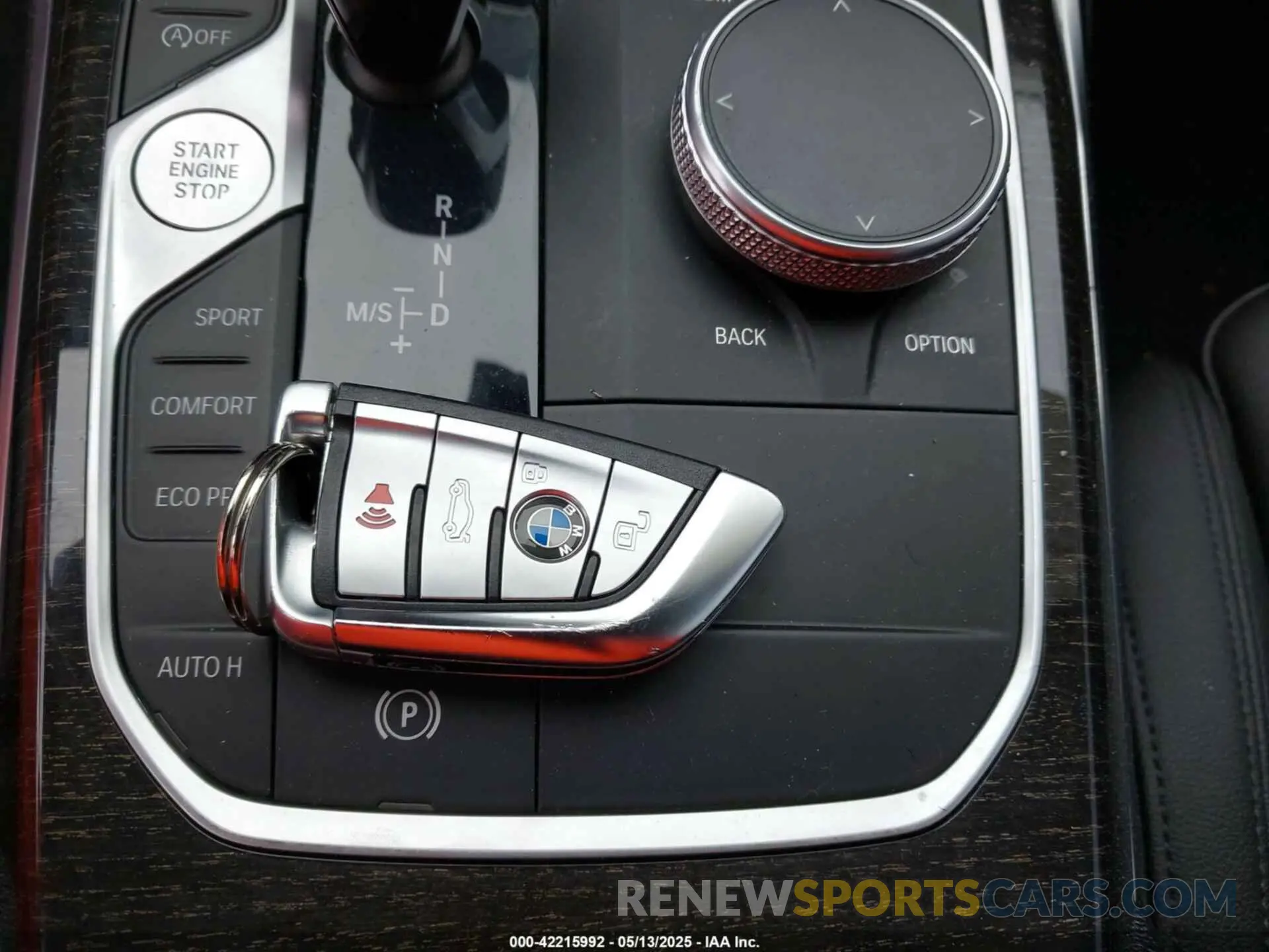 11 fotografías del automóvil dañado 3MW5R7J04M8B97542 BMW 330I 2021