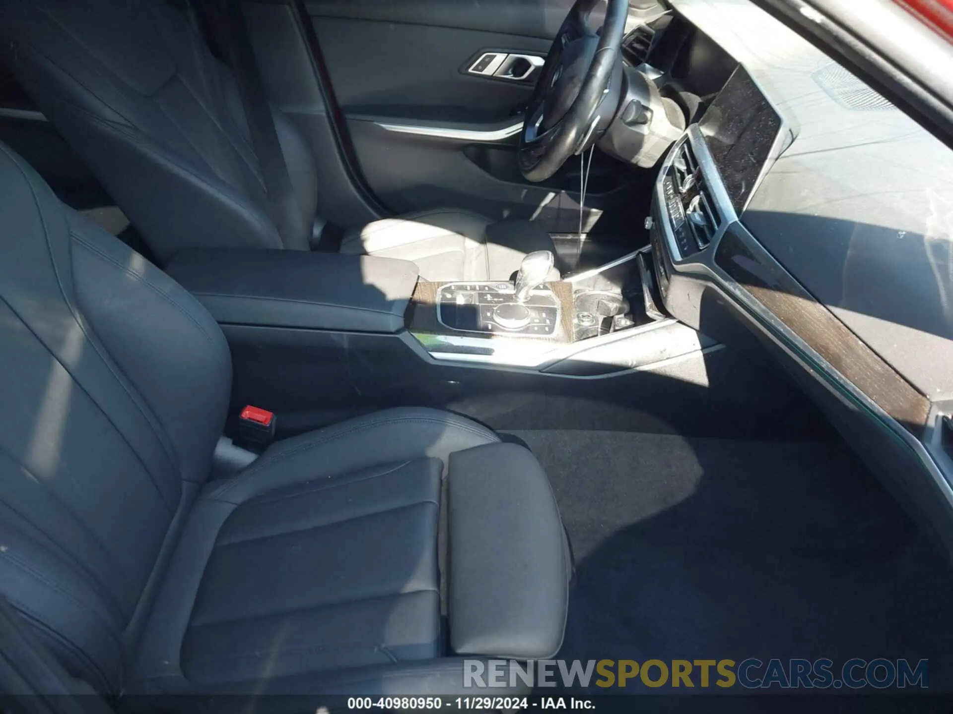 5 fotografías del automóvil dañado 3MW5R7J06M8B48407 BMW 330I 2021