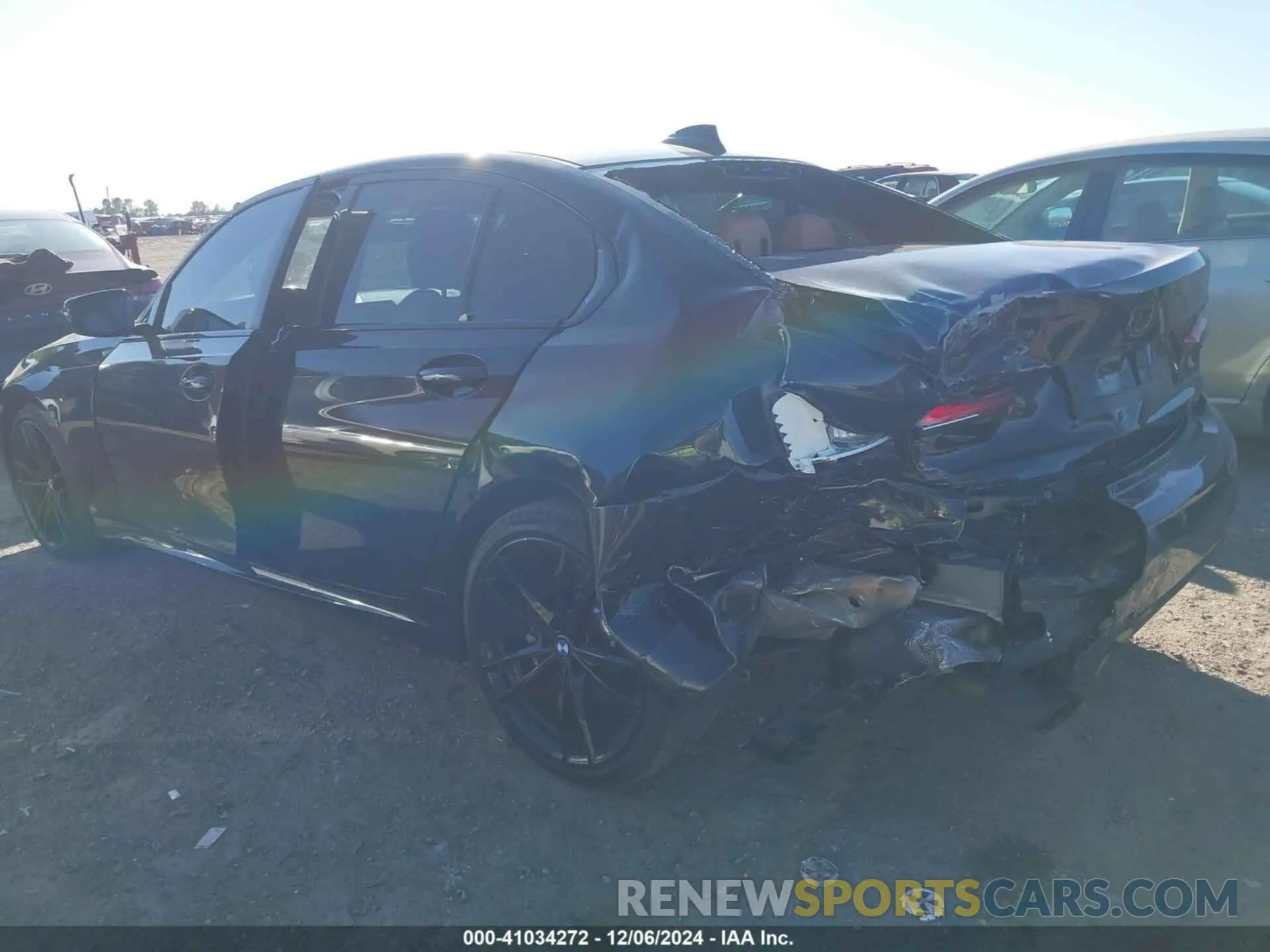 3 fotografías del automóvil dañado 3MW5R7J06M8C00005 BMW 330I 2021