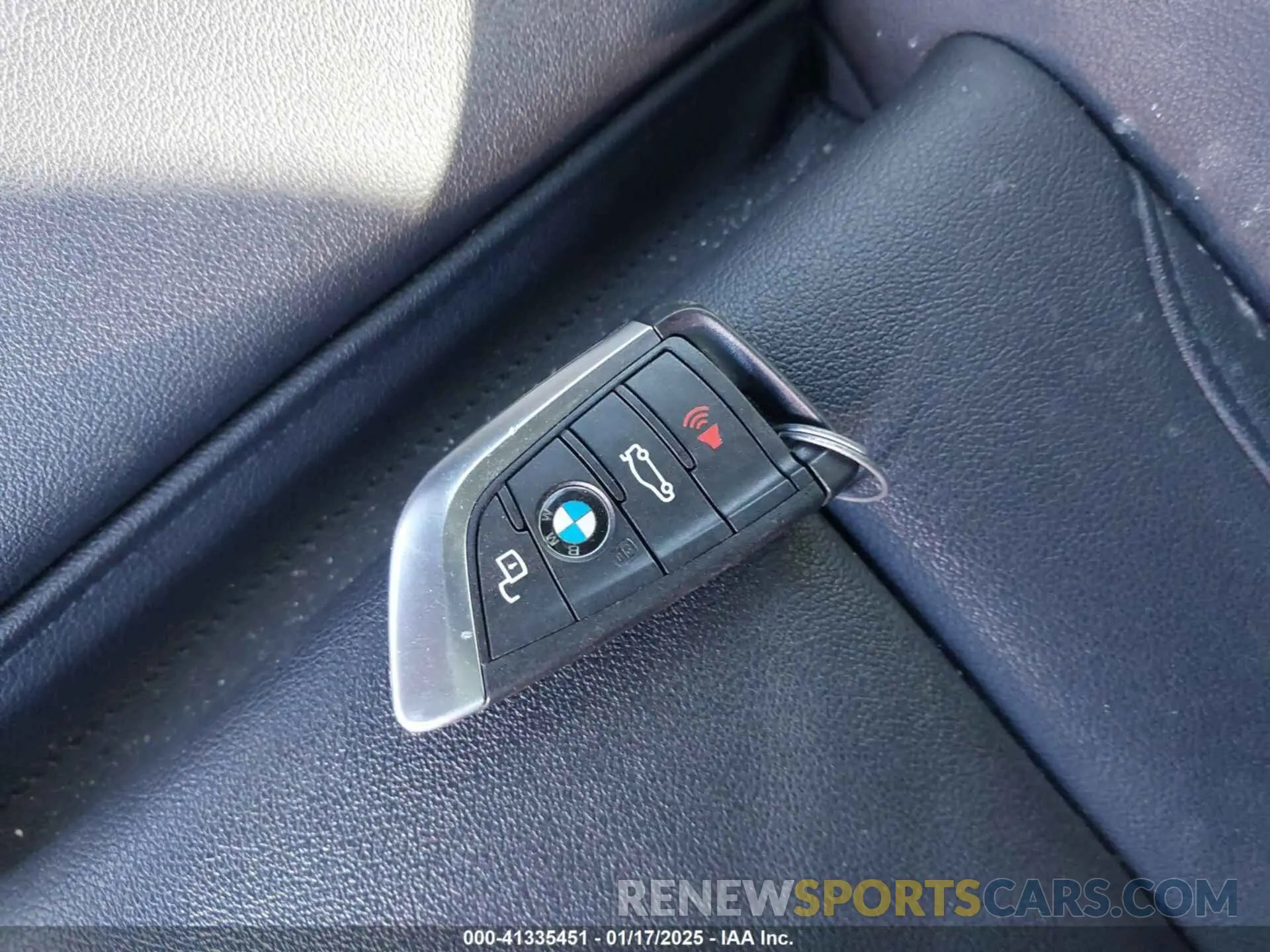 11 fotografías del automóvil dañado 3MW5R7J06M8C01994 BMW 330I 2021