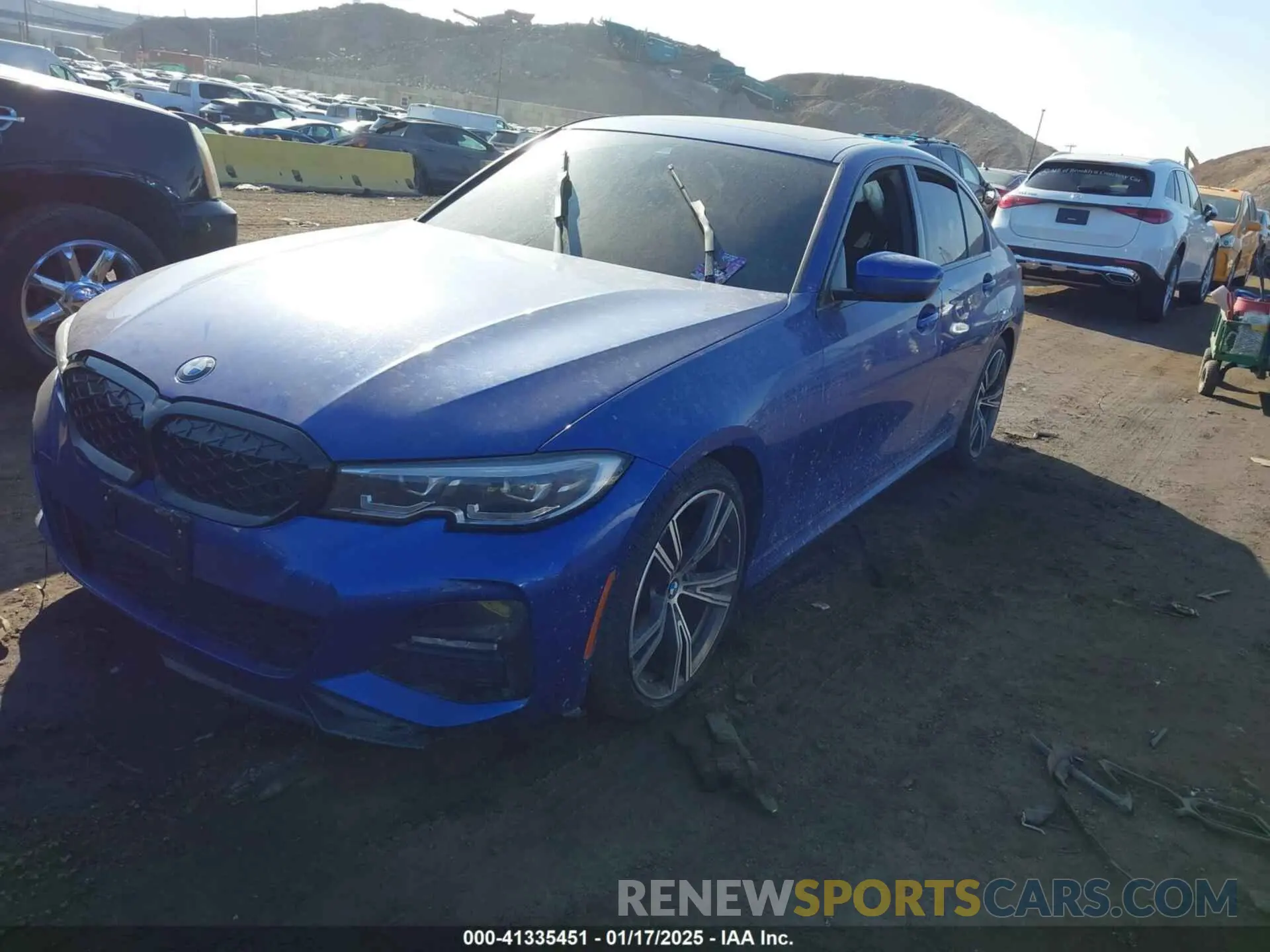 2 fotografías del automóvil dañado 3MW5R7J06M8C01994 BMW 330I 2021