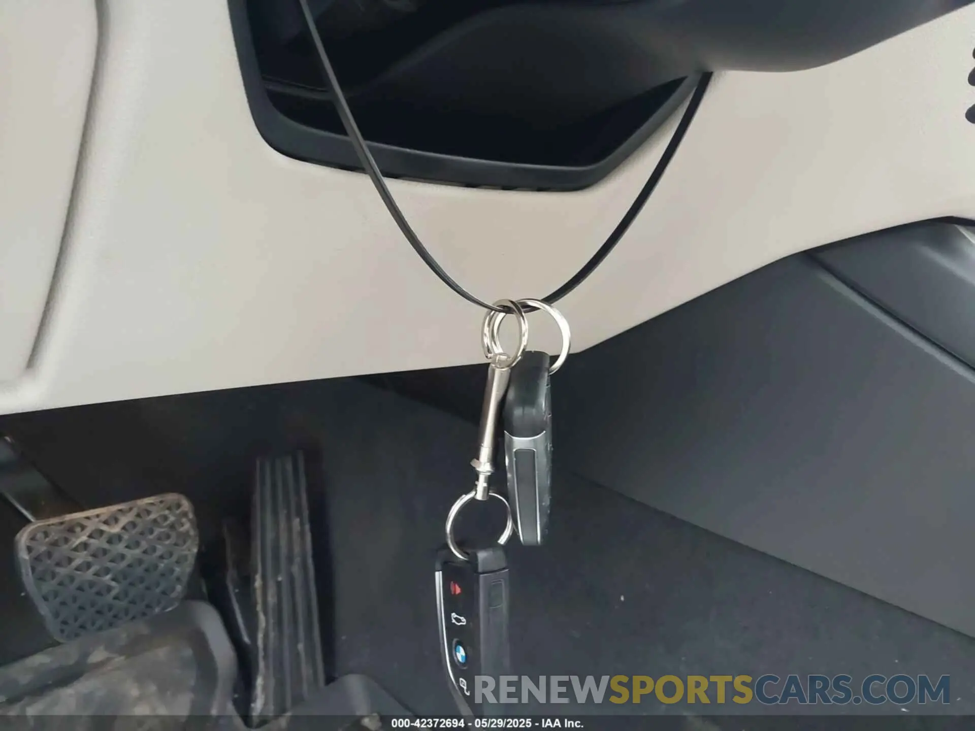 11 fotografías del automóvil dañado 3MW5R7J07M8B73428 BMW 330I 2021