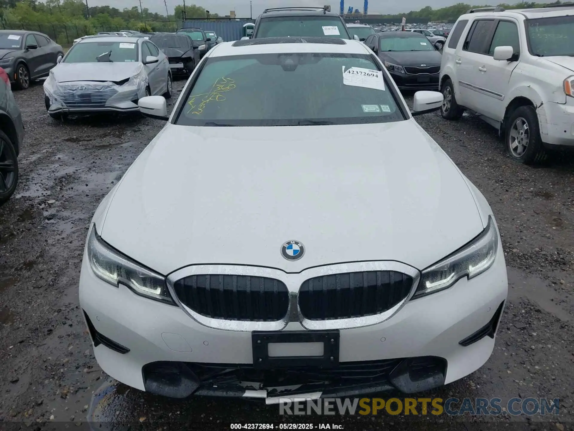 12 fotografías del automóvil dañado 3MW5R7J07M8B73428 BMW 330I 2021