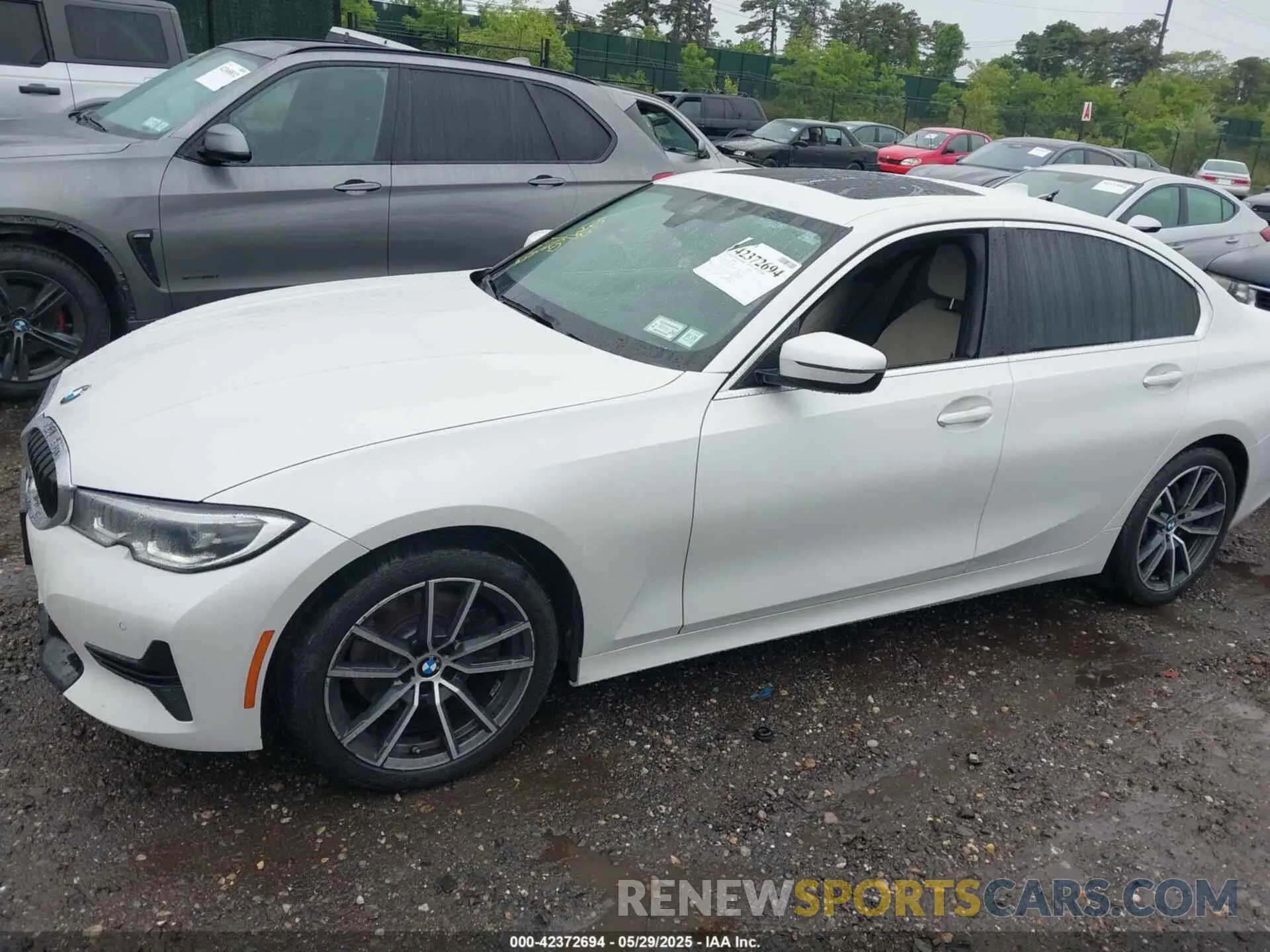 14 fotografías del automóvil dañado 3MW5R7J07M8B73428 BMW 330I 2021