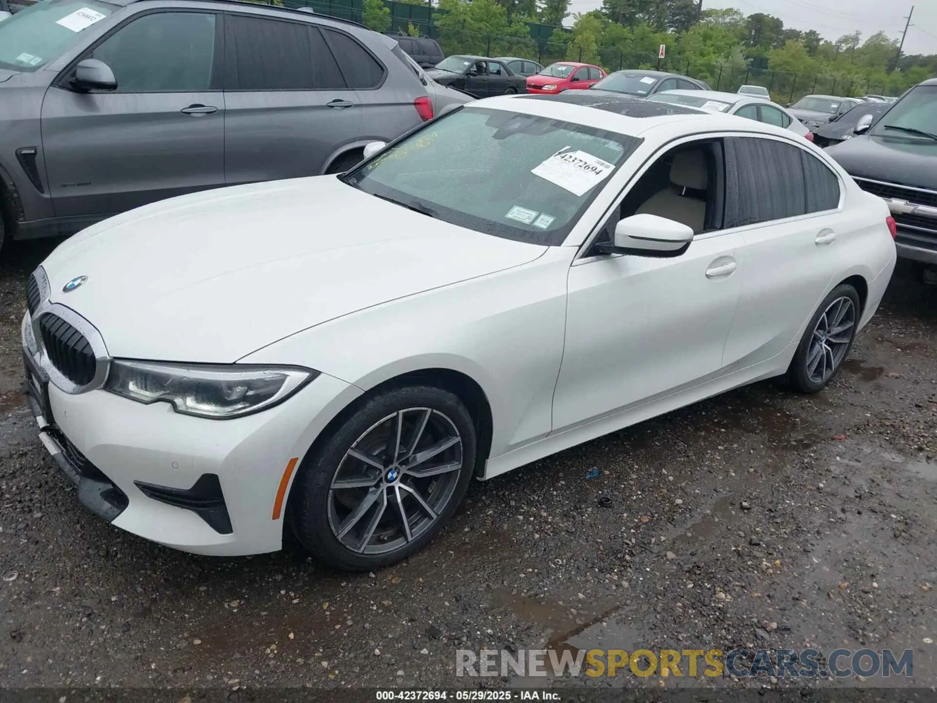 2 fotografías del automóvil dañado 3MW5R7J07M8B73428 BMW 330I 2021