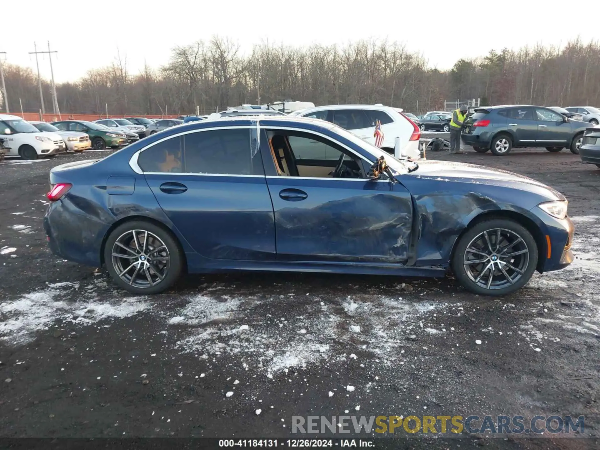 13 fotografías del automóvil dañado 3MW5R7J07M8C10185 BMW 330I 2021