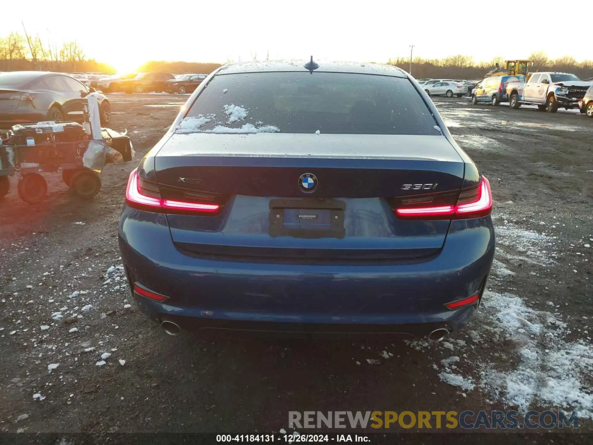 16 fotografías del automóvil dañado 3MW5R7J07M8C10185 BMW 330I 2021