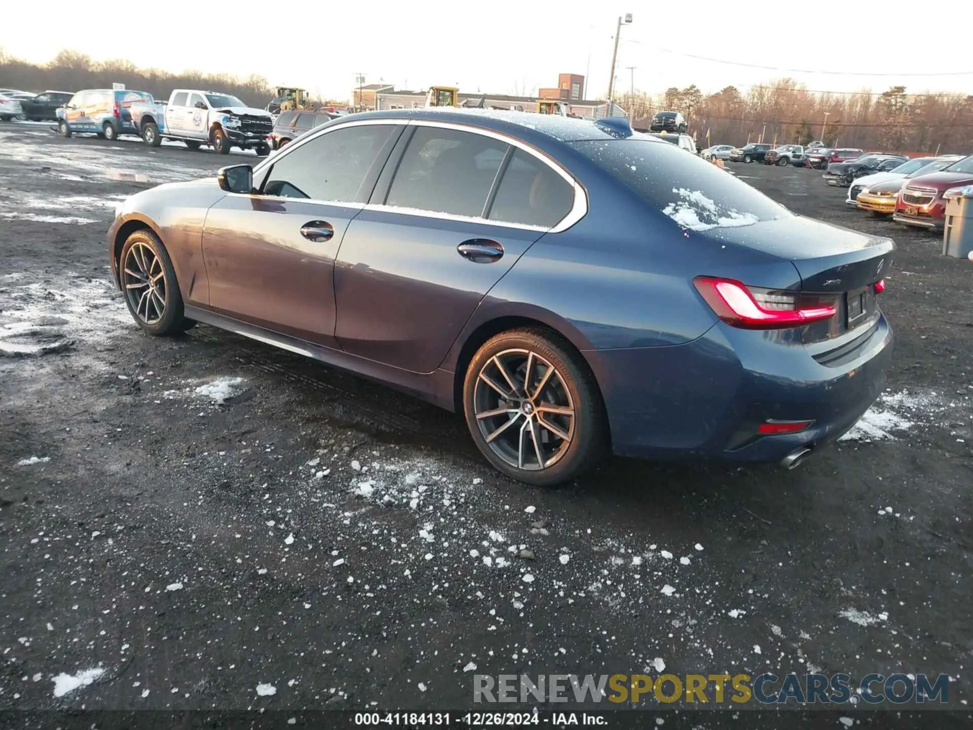 3 fotografías del automóvil dañado 3MW5R7J07M8C10185 BMW 330I 2021