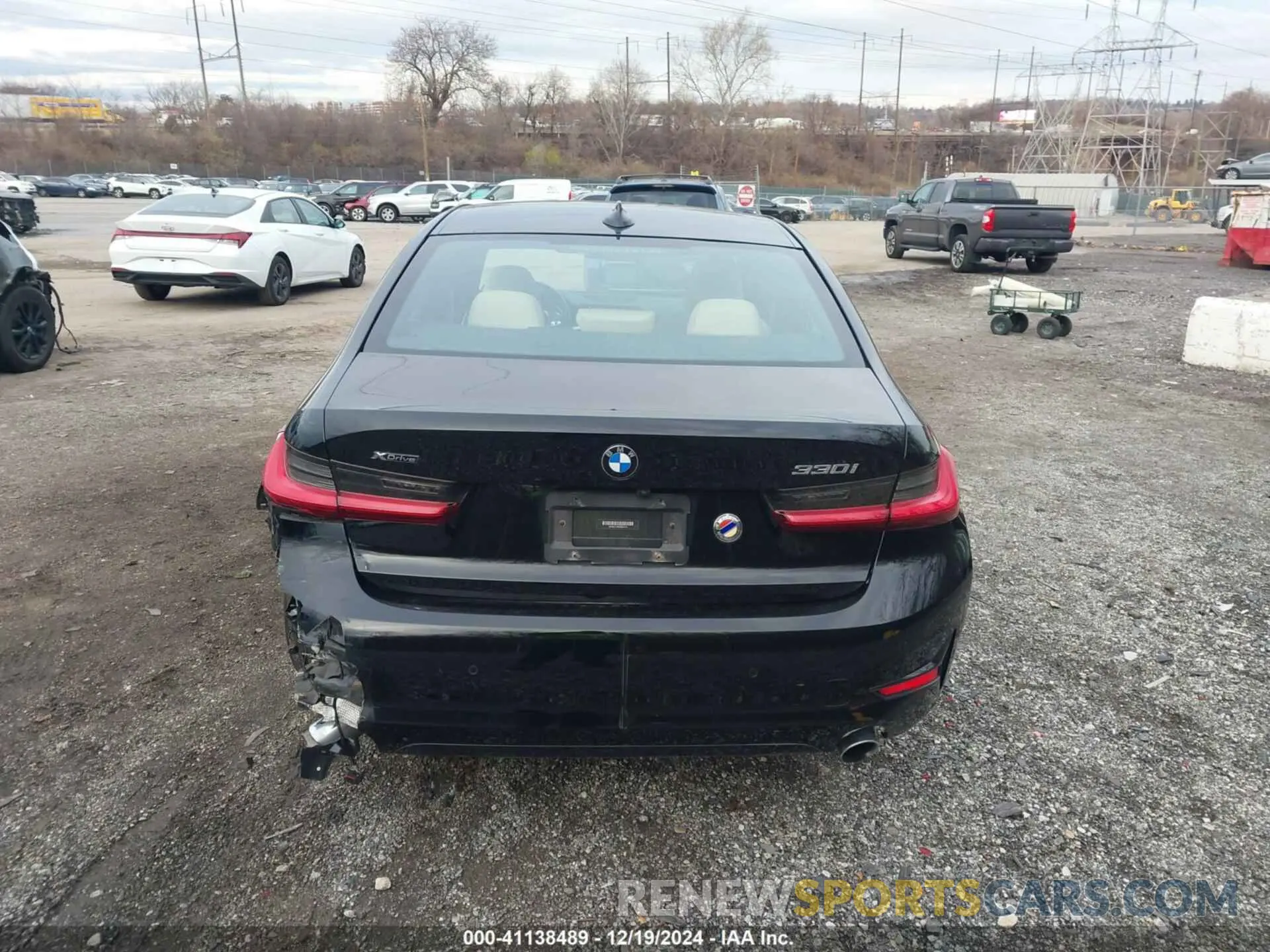 16 fotografías del automóvil dañado 3MW5R7J08M8B64253 BMW 330I 2021